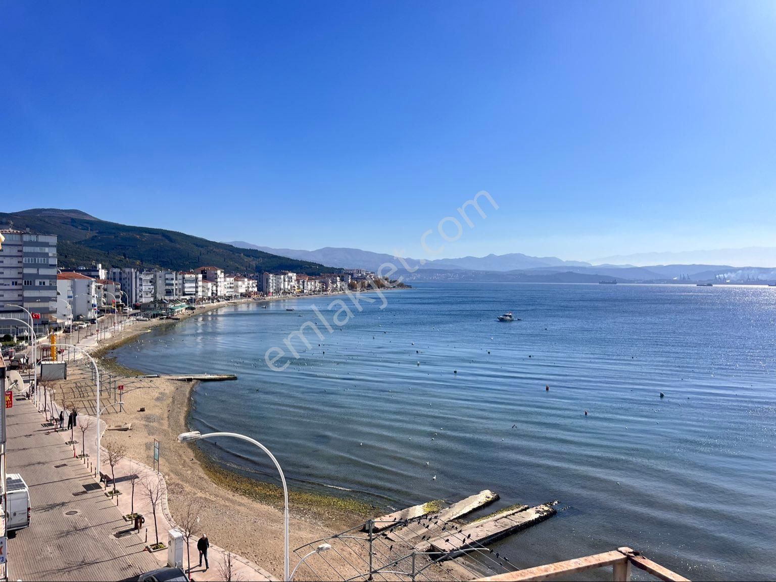 Gemlik Kumla Satılık Daire KÖŞEM EMLAKTAN SATILIK DENİZE SIFIR DAİRE..