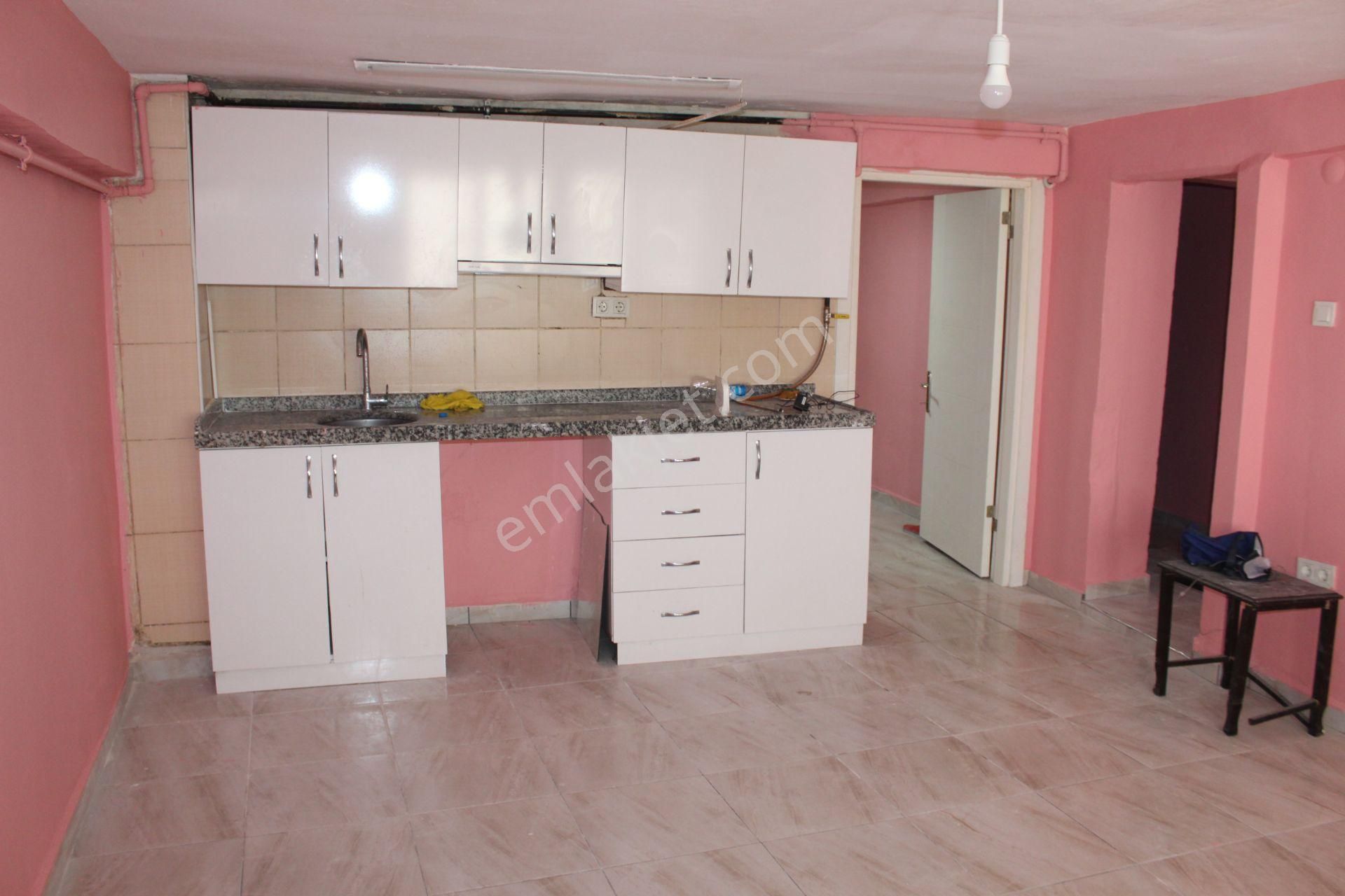 Fatih Cerrahpaşa Kiralık Daire Cerrahpaşa Gayrimenkul Den 2+1 Bahçe Katı