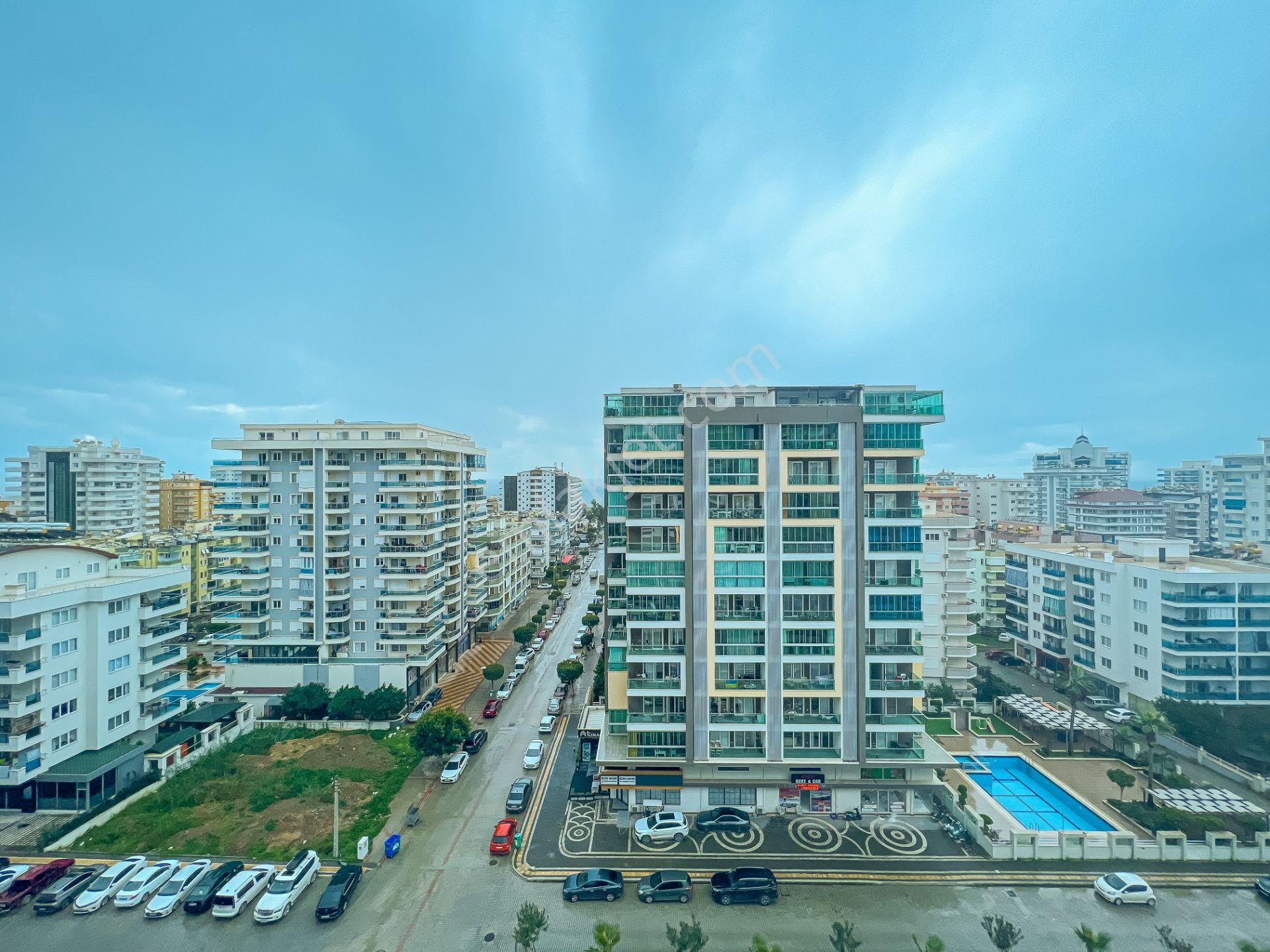 Alanya Mahmutlar Satılık Daire  ALANYA MAHMUTLAR 2+1 120M2 EŞYALI FULL AKTİVİTELİ KOMPLEKS İÇERİSİNDE DAİRE