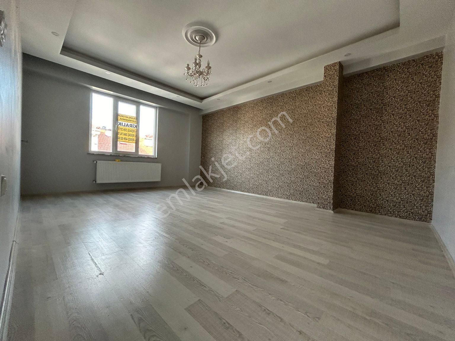 Odunpazarı Emek Kiralık Daire Emek Mah. Ertaş Caddesi Yakını 2+1 110m2 Kiralık Daire