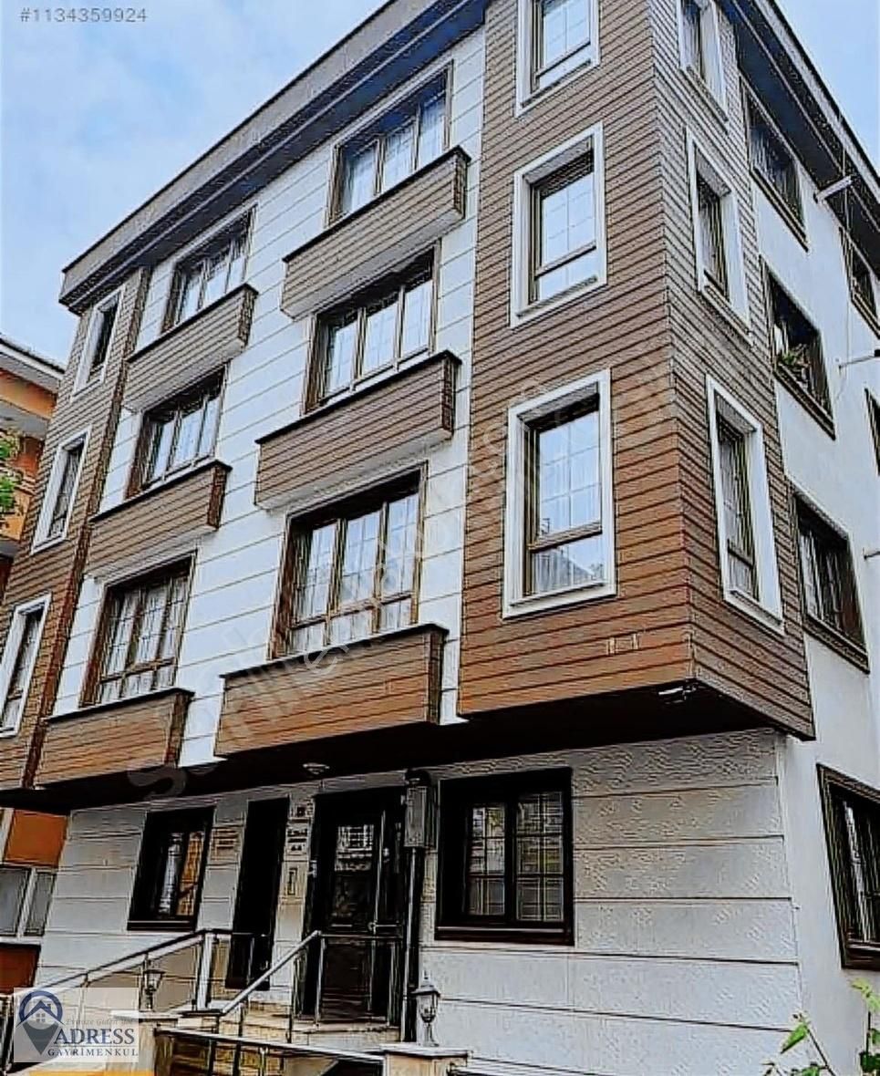 Ümraniye Site Kiralık Daire ÇAKMAK SANCAR SOKAK TA BÜYÜK M2 EŞYALI 1+1 KİRALIK