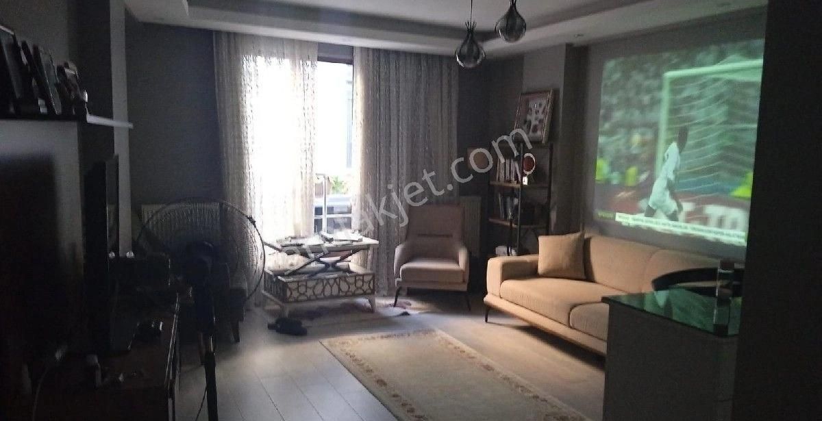 Zeytinburnu Telsiz Kiralık Daire ZEYTİNBURNU MERKEZ DIKILITASTA 2+1  KİRALIK DAİRE