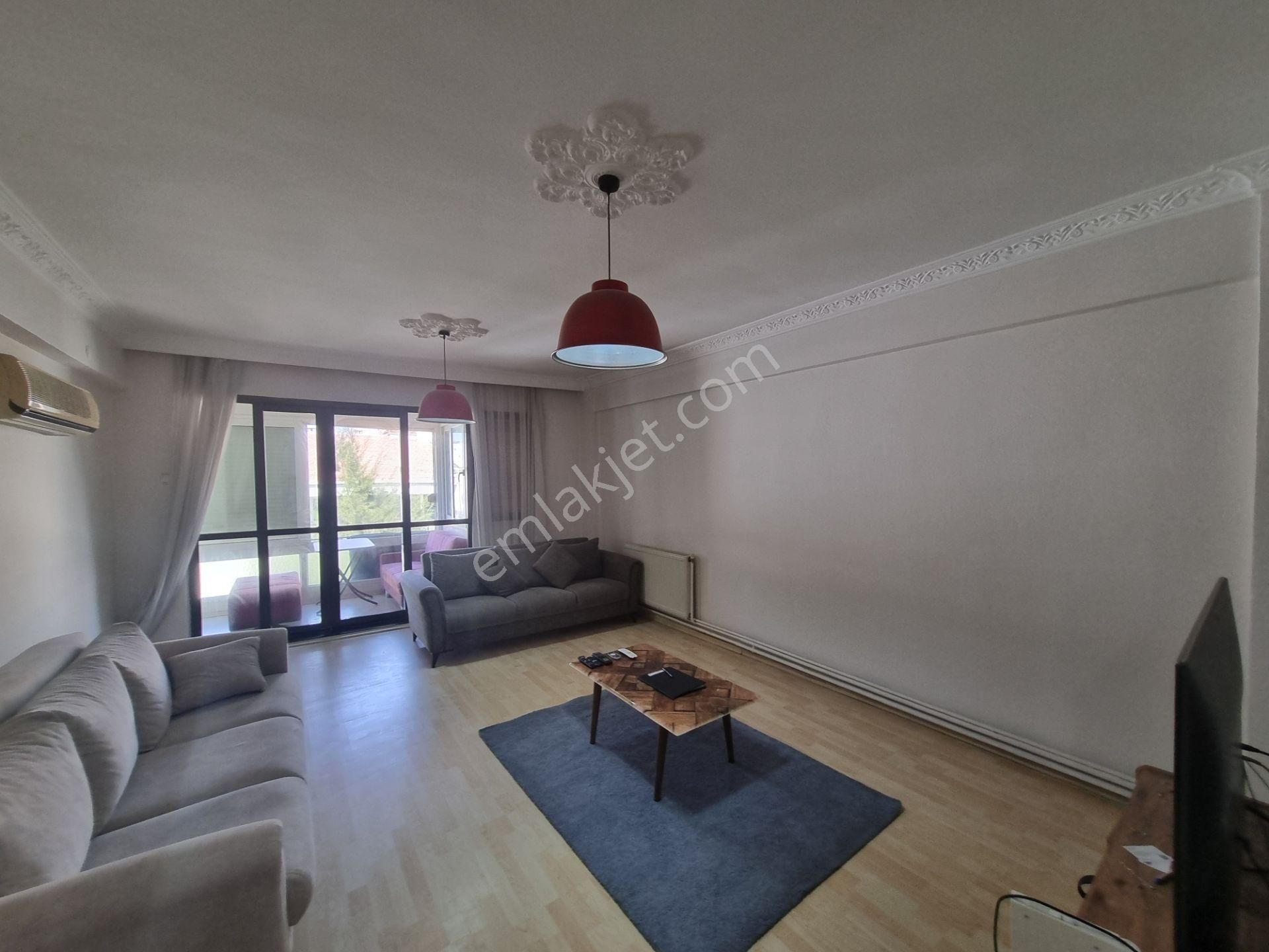 Karşıyaka Bostanlı Satılık Daire  BOSTANLI MAH.’de SATILIK 3+1 DAİRE, KEYİFLİ VE NEZİH MUHİT