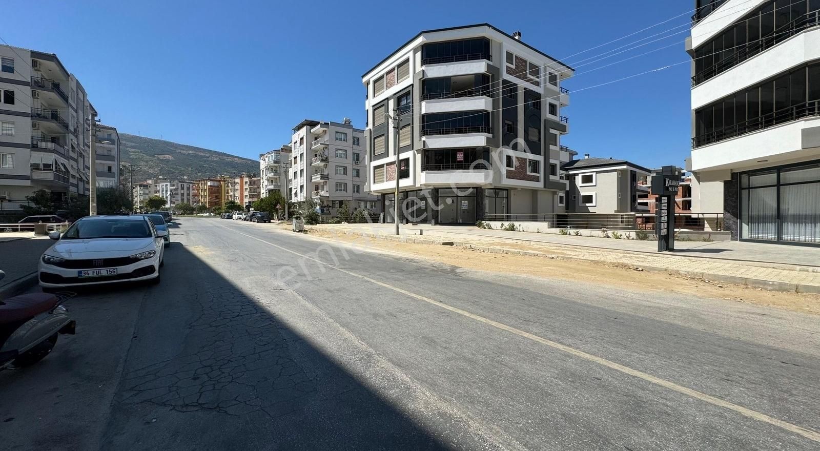 Tire Hürriyet Kiralık Dükkan & Mağaza GÜLEÇ GAYRİMENKULDEN KİRALIK (250M2) CADDE ÜSTÜ DÜKKAN