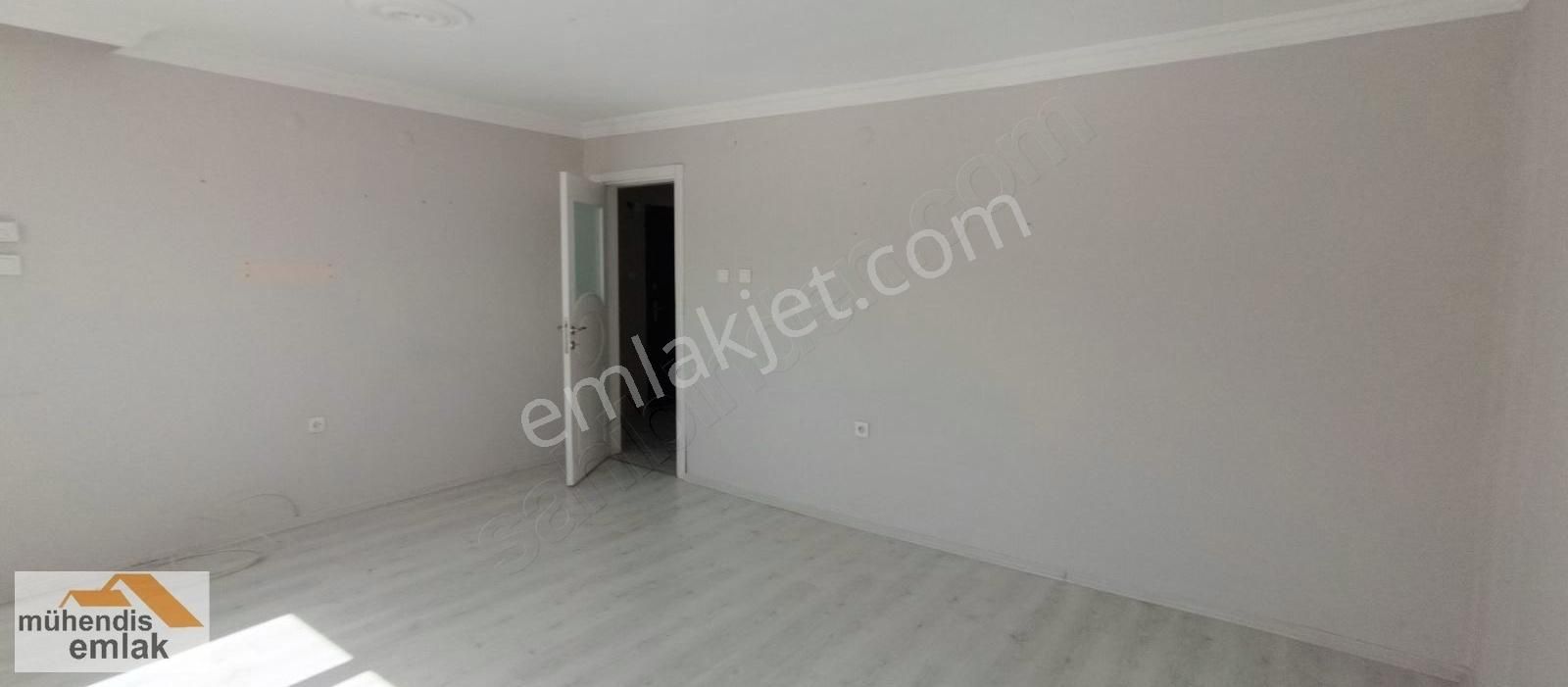 Karabağlar Yurdoğlu Site İçerisinde Kiralık Daire KARABAĞLAR YURTOĞLU MH 3+1 120M2 DOĞAL GAZLI TEMİZ DAİRE KİRALIK