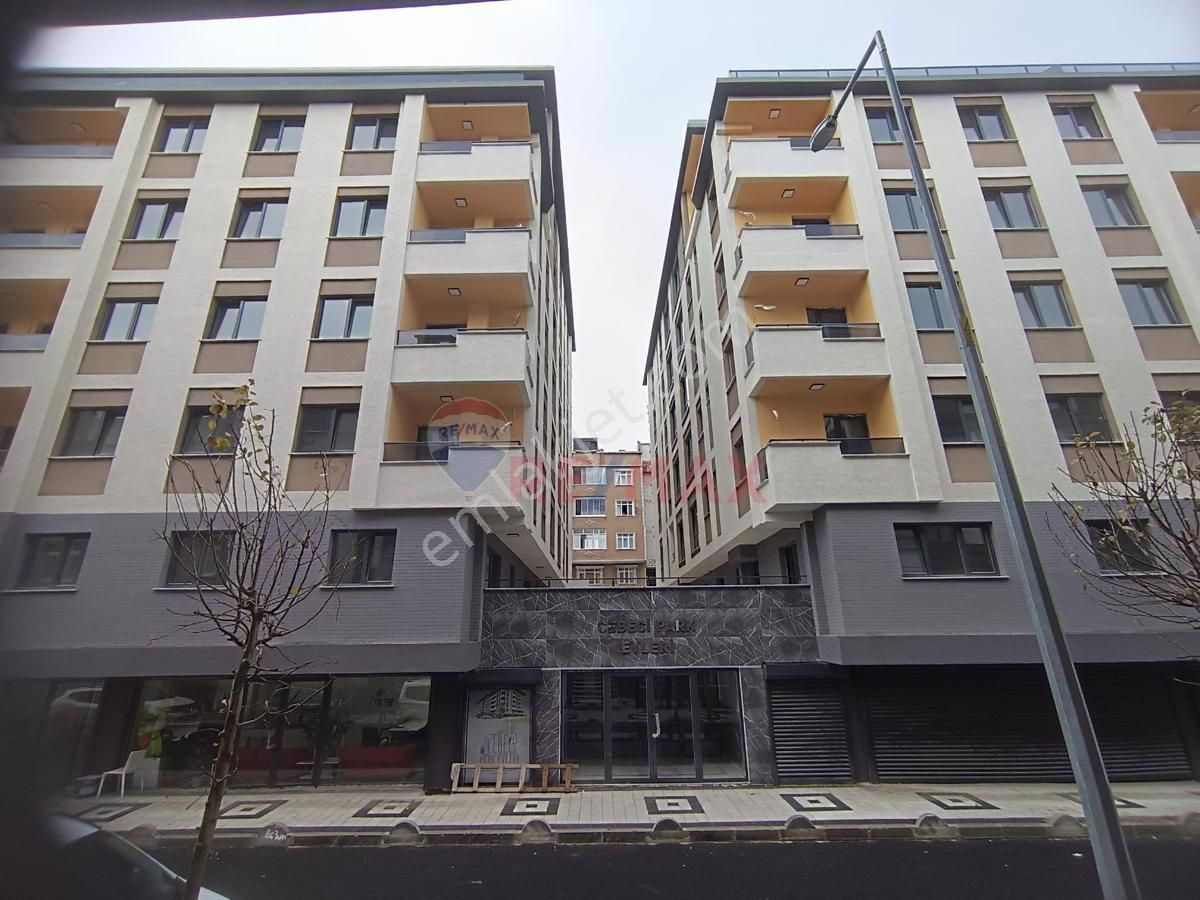 Sultangazi Esentepe Kiralık Daire SULTANGAZİ CEBECİ PARKEVLERİ' DE KİRALIK DAİRE 3+1 125 M2+BALKON