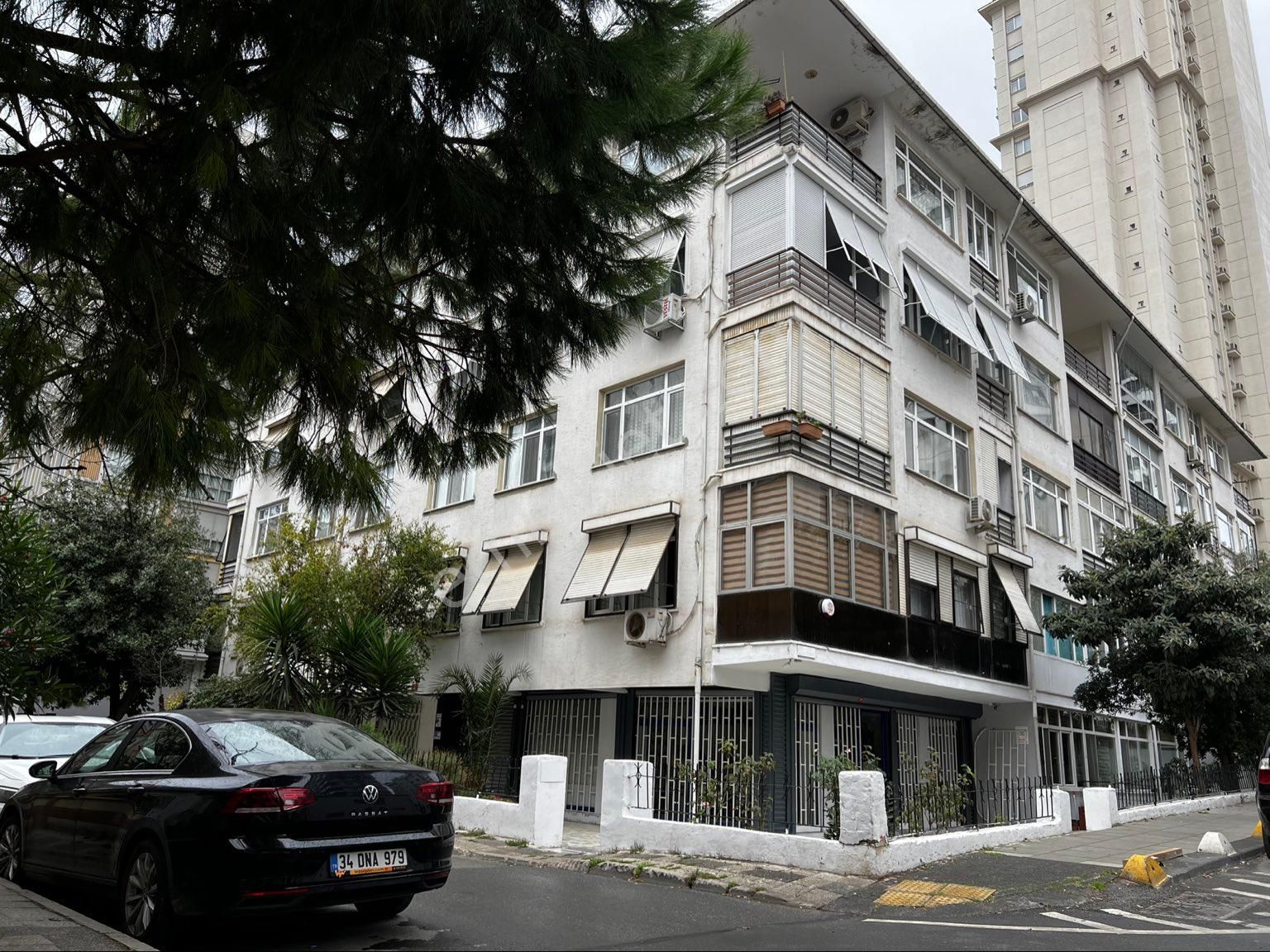 Kadıköy Bostancı Satılık Daire  OBEN'DEN MİNİBÜS CADDESİNE PARALEL KONUMUNDA 3+1 NET 110 m²