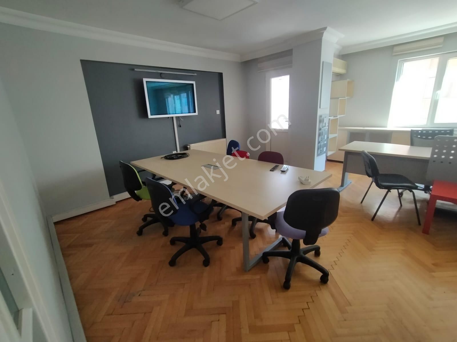 İzmit Karabaş Kiralık Ofis  İZMİT MERKEZ ADLİYE YANINDA 4 ODALI EŞYALI KİRALIK OFİS