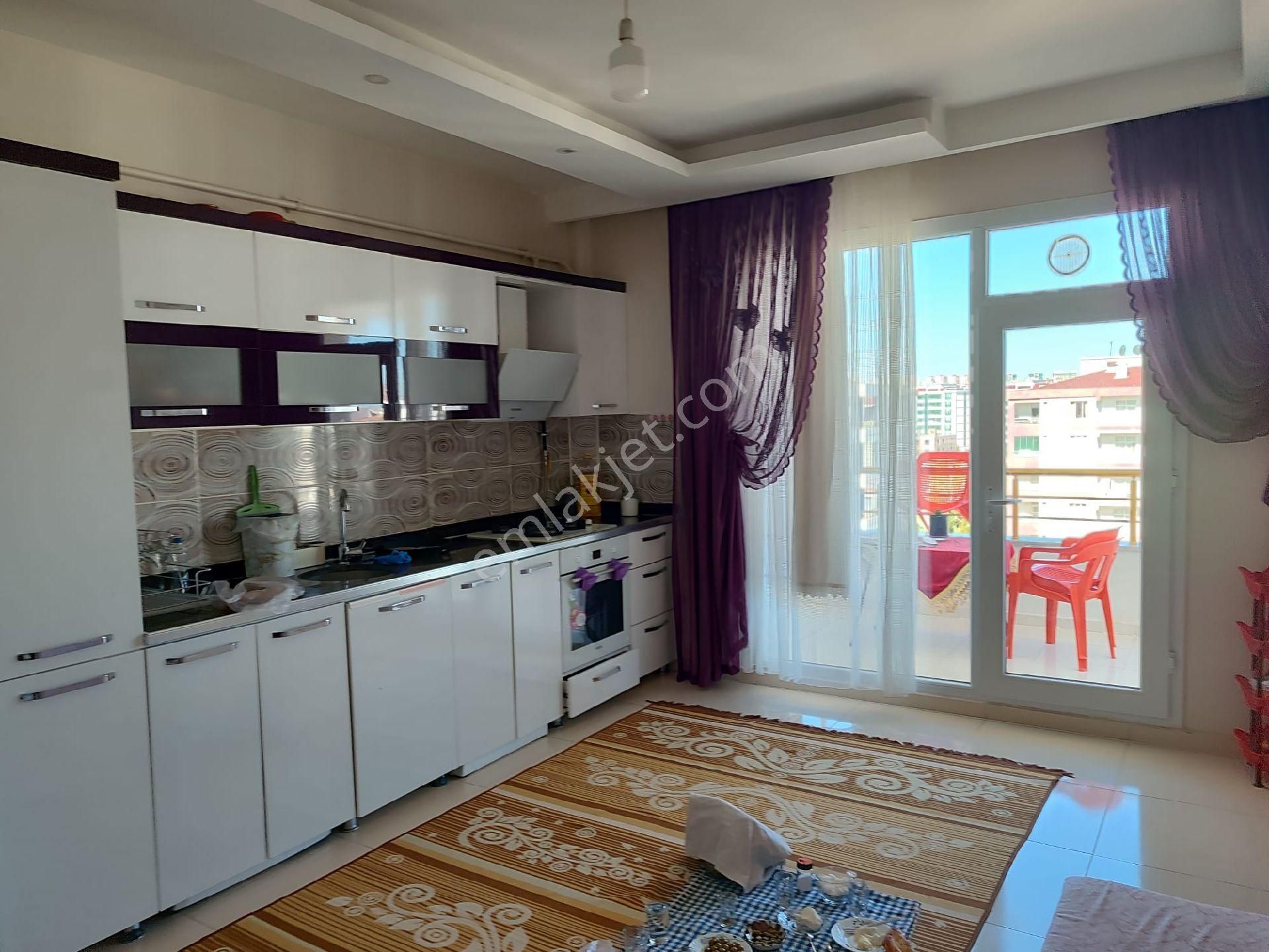 Bağlar Bağcılar Satılık Daire NEVROZ PARK CİVARINDA ACİL SATILIK 3+1 DAİRE