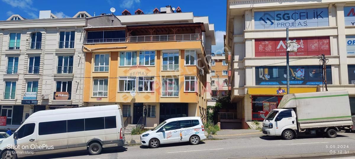 Çekmeköy Merkez Satılık Daire ÇEKMEKÖY MERKEZ MAH 2+1 SATILIK DAİRE