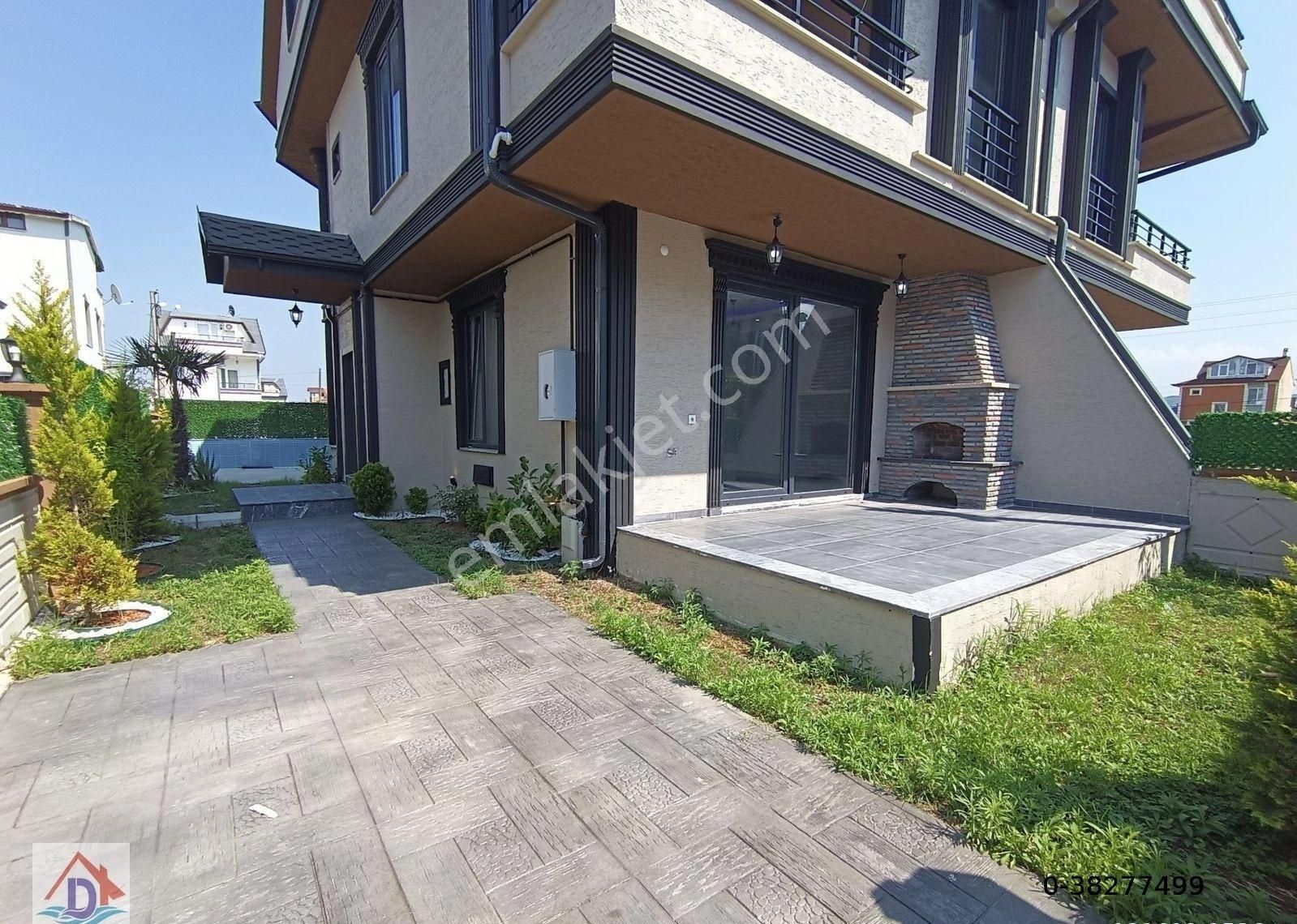 Kocaali Alandere Satılık Villa 5+1 Deniz Manzaralı, Havuzlu Müstakil Satılık Tripleks Villa - Vılla For Sale