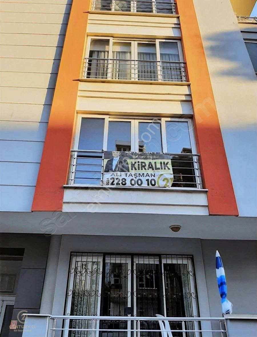 Karesi Atatürk Kiralık Daire CENTURY21 BAL DEVLET HASTANESİ YANI ARAKAT 3+1 DAİRE