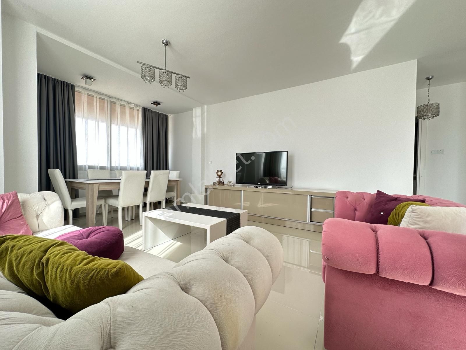 Girne Aşağı Girne Satılık Residence  KKTC GİRNE MERKEZDE FULL EŞYAL 2+1 SATILIK PENTHOUSE