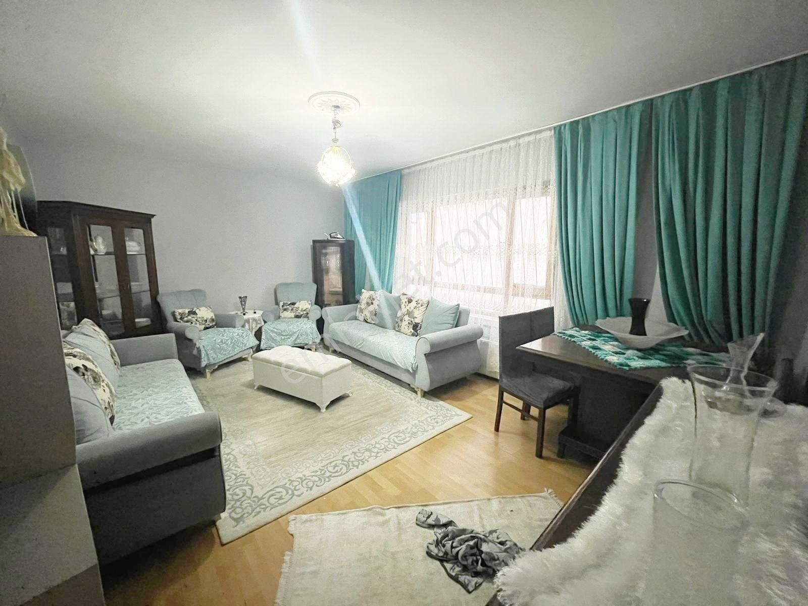 Mamak Peyami Safa Satılık Daire  MAMAK PEYAMİ SAFADA 130M² GİRİŞ KATTA SATILIK DAİRE