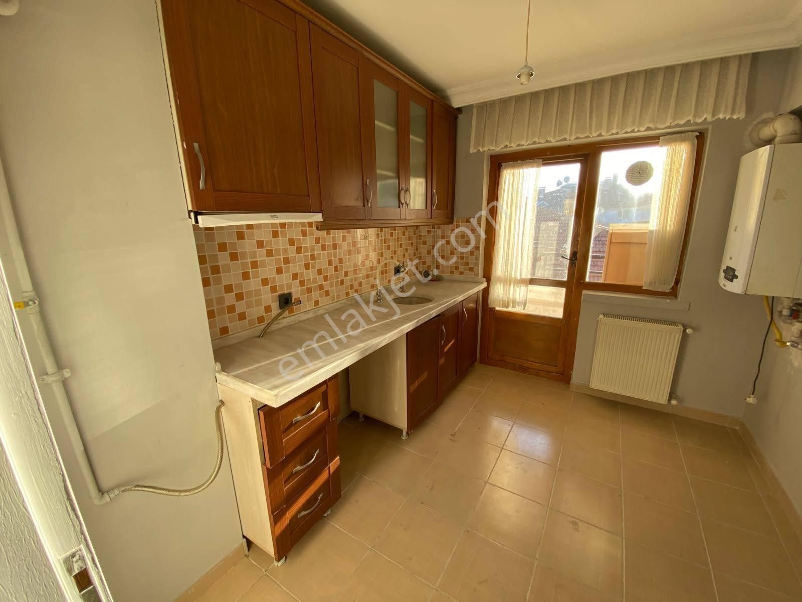 Mamak Kutlu Satılık Daire  KUTLU DEREBOYU CADDE ÜZERİ 3+1 ARAKAT GÜNEY CEPHE SATILIK DAİRE