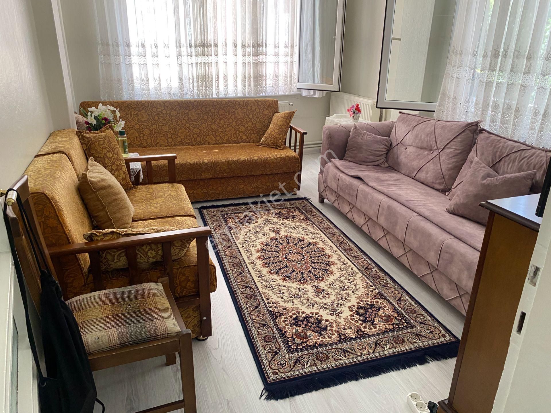 Fatih Silivrikapı Kiralık Daire  DESTAN-990-K.M.PAŞA-İLKOKUL-CİVARI-2+1-ORTA-1-KAT-75m2-EŞYALI-KOMBİLİ-AİLEYE-BEKARA-AÇIKLAMA-OKU