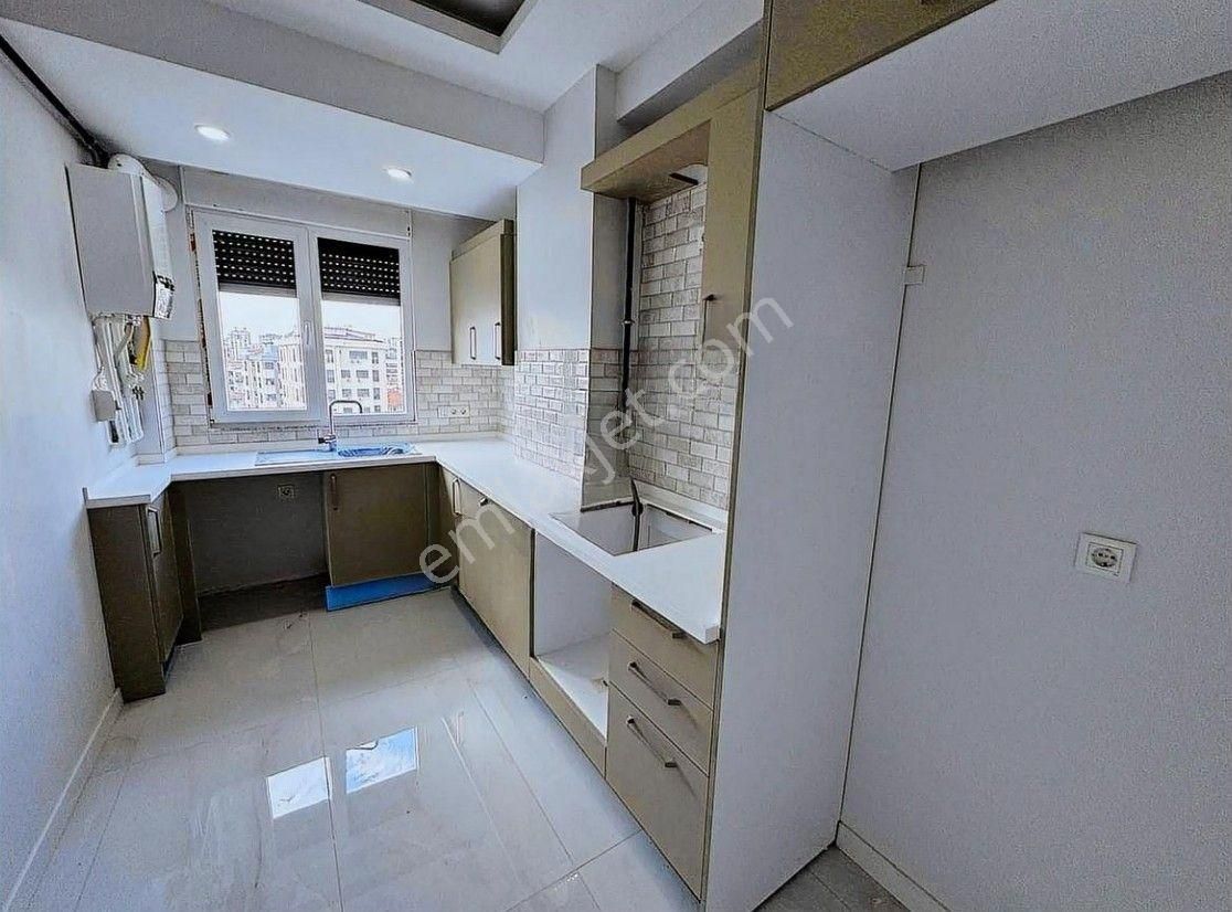 Kadıköy Bostancı Satılık Daire  BOSTANCI'da 3+1 METRO MARMARAY YAKINI SIFIR LÜKS KÖŞE DAİRE İSKANI ALINMIŞ BOŞ DAİRE