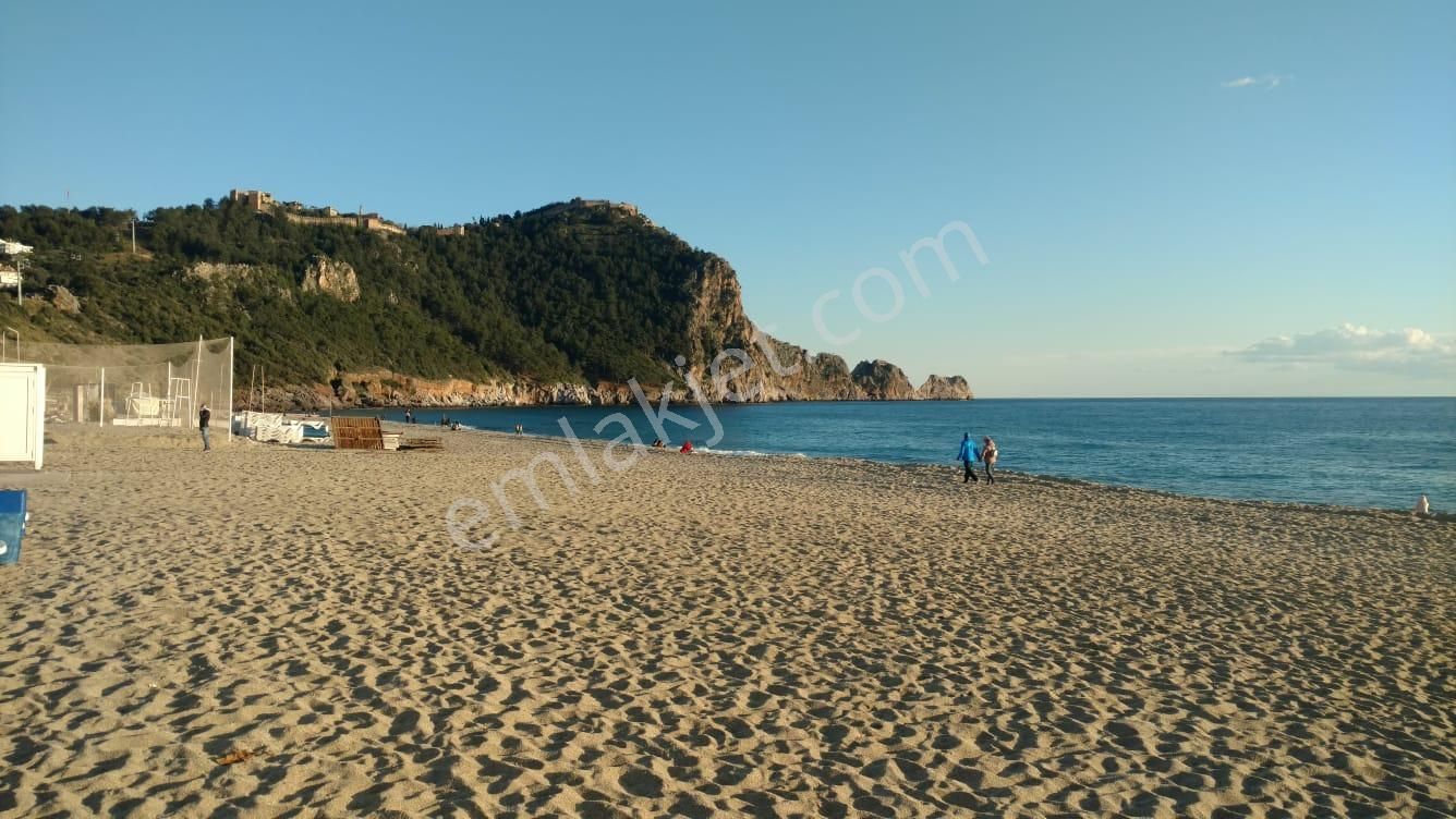 Alanya Saray Satılık Daire Alanya Kleopatra 1+1 65m2 Eşyalı Full Aktiviteli Denize 250m Daire