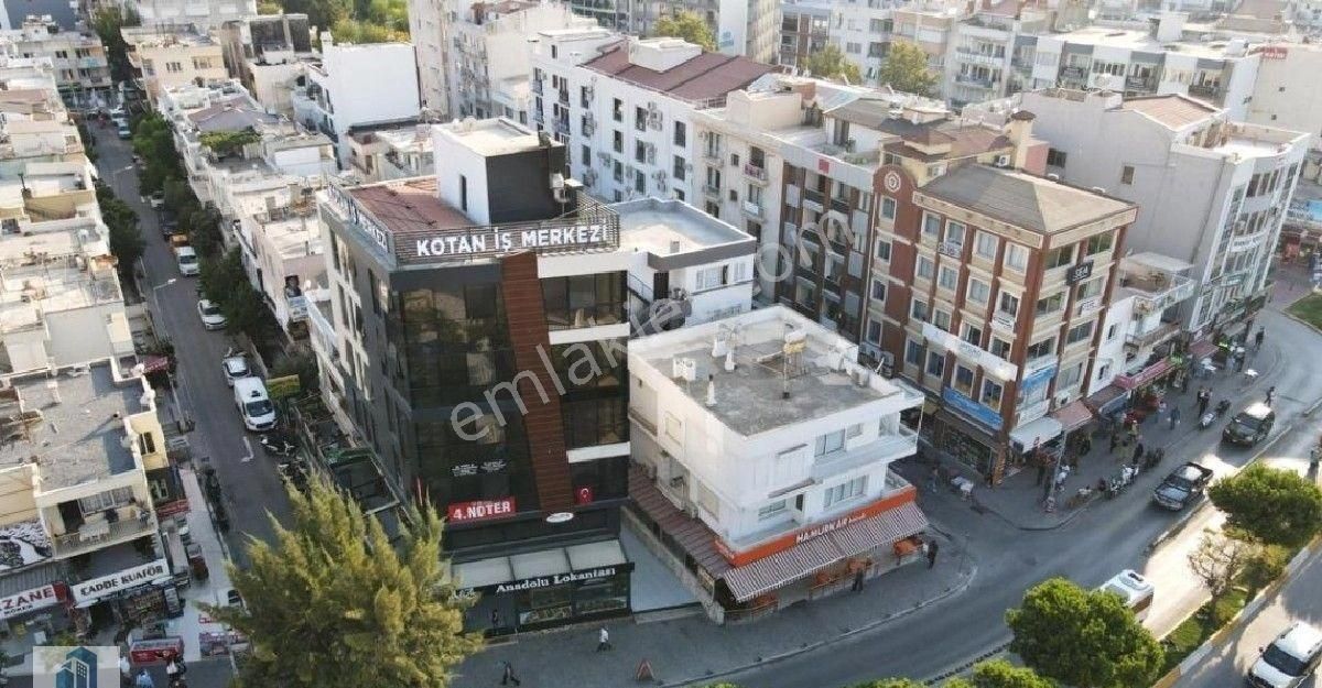 Kuşadası Cumhuriyet Kiralık Ofis Kiralık Ofis 3+1 Mutfaklı Asansörlü