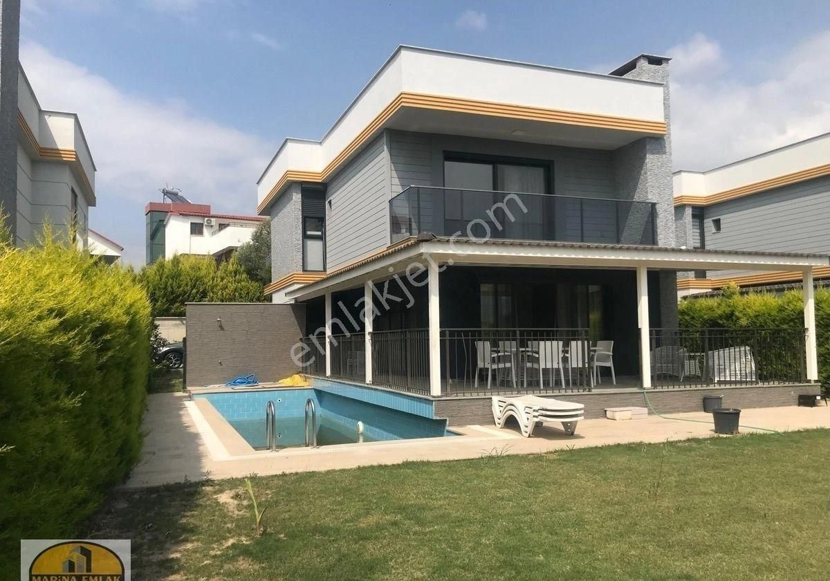 Kuşadası Değirmendere Satılık Villa Marina Emlaktan Özel Havuzlu Müstakil Yazlık