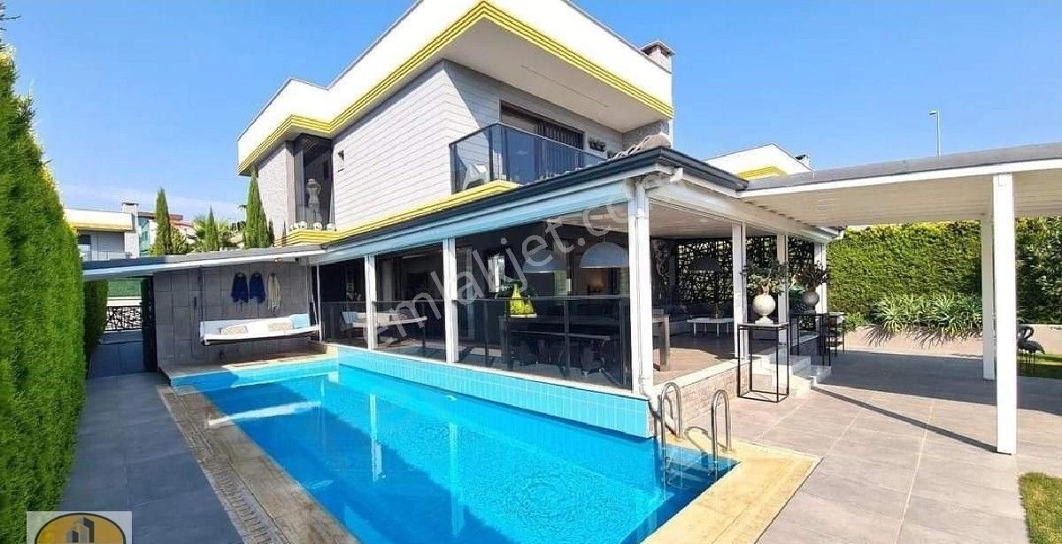 Kuşadası Türkmen Satılık Müstakil Ev Tek müstakil villa