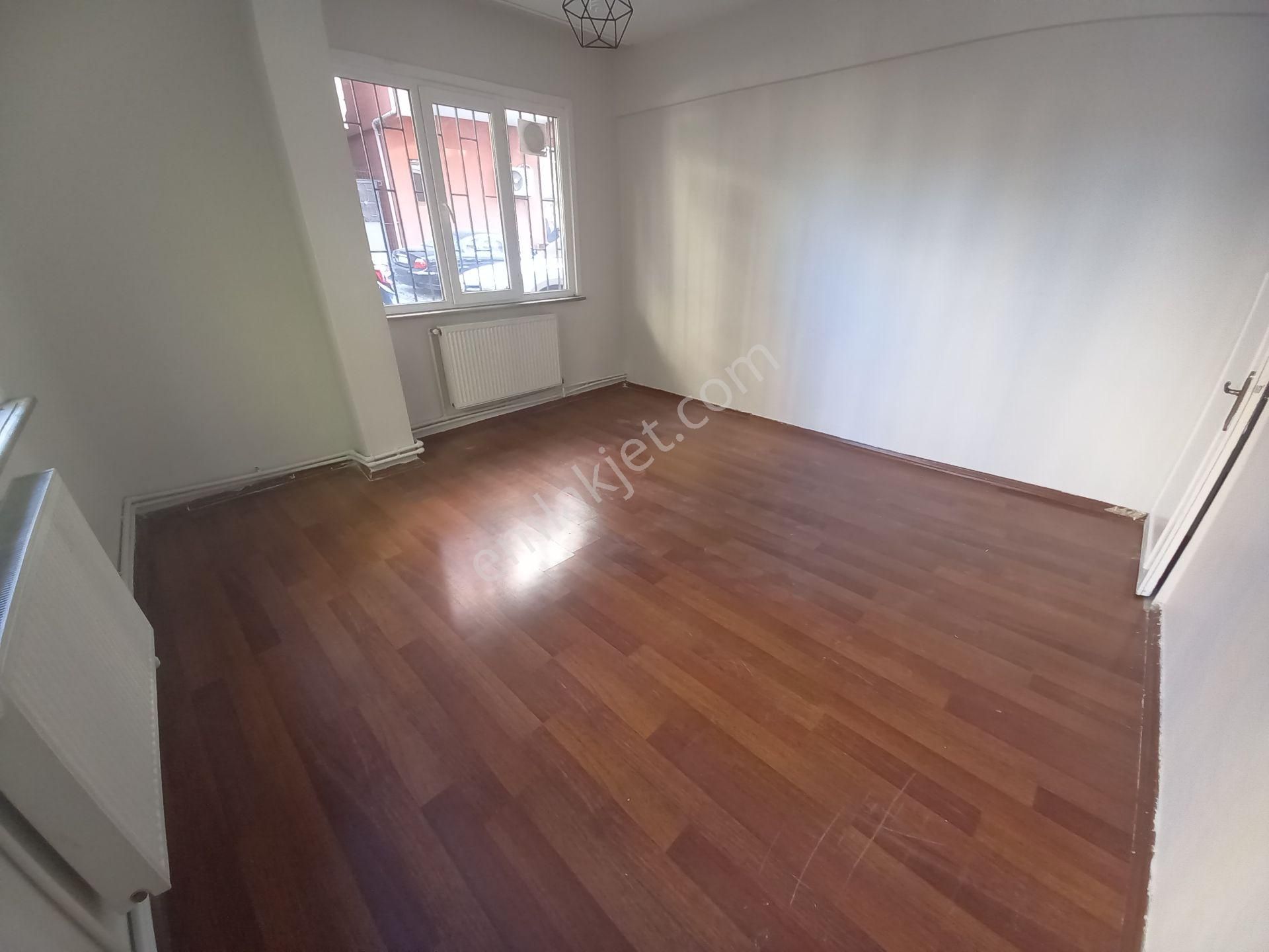 Üsküdar Bulgurlu Kiralık Daire F-L EMLAKTAN BULGURLU METRO YAKINI 2+1 DÜZ GİRİŞ