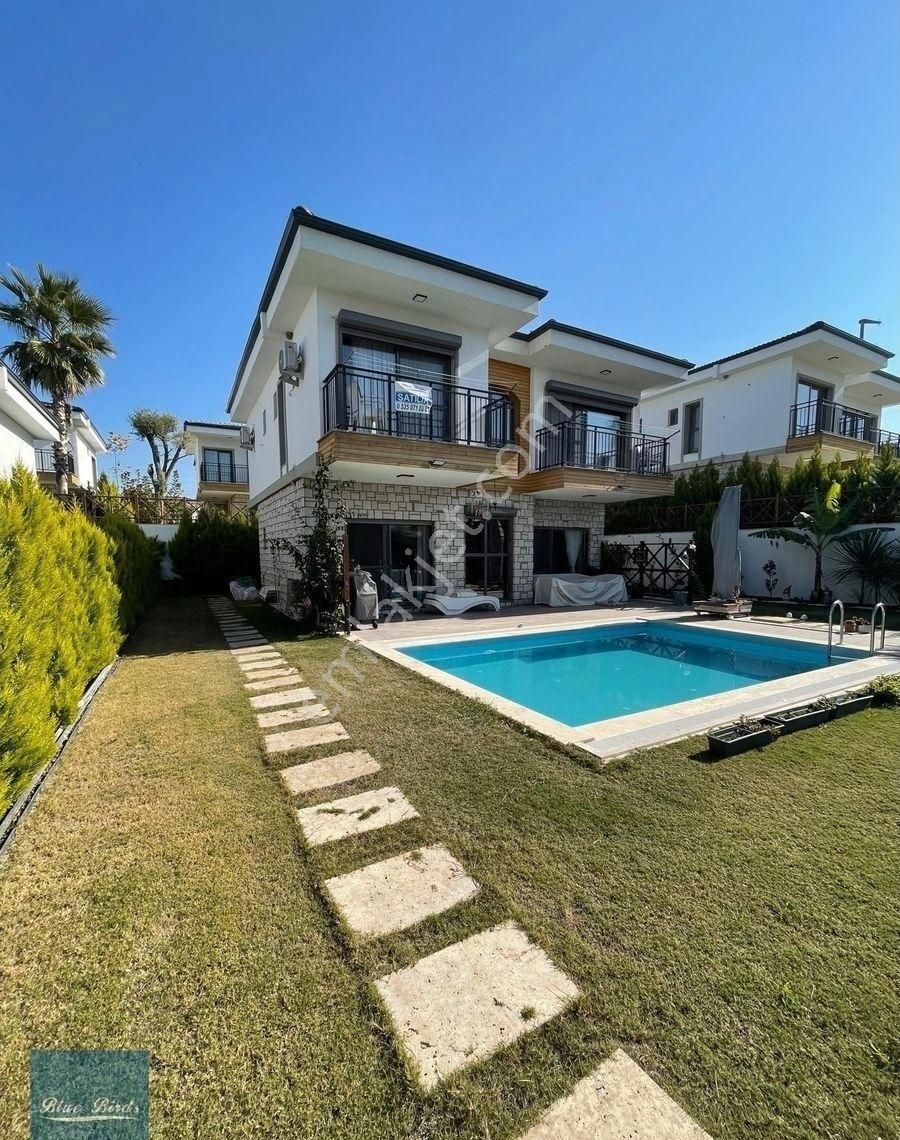 Kuşadası Yaylaköy Satılık Villa KUŞADASI YAYLAKÖY’DE LÜKS VİLLA