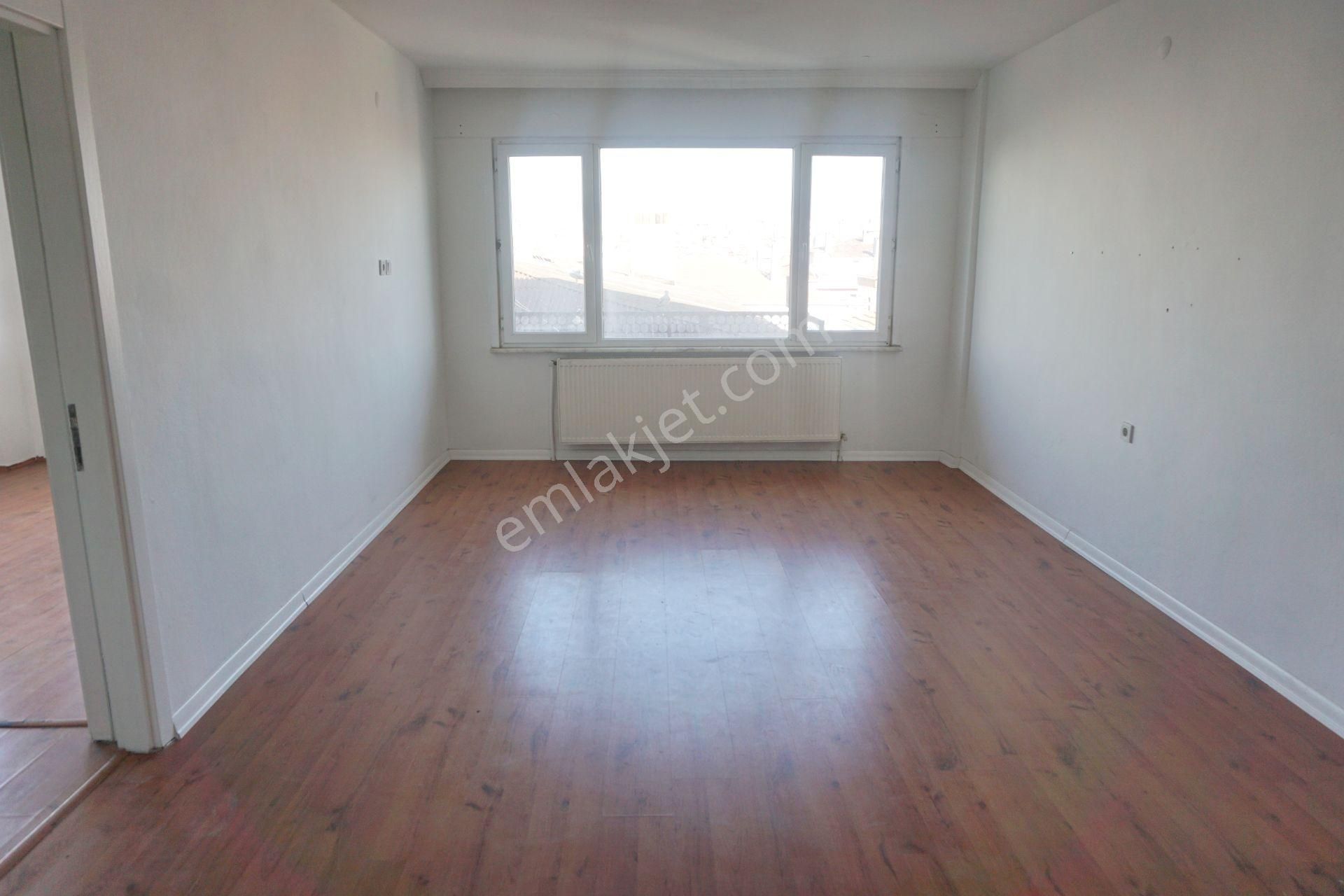 Küçükçekmece Cennet Satılık Daire Meral R1794 Asansörlü Binada Ön Cephe Masrafsız Çift Balkon 2+1