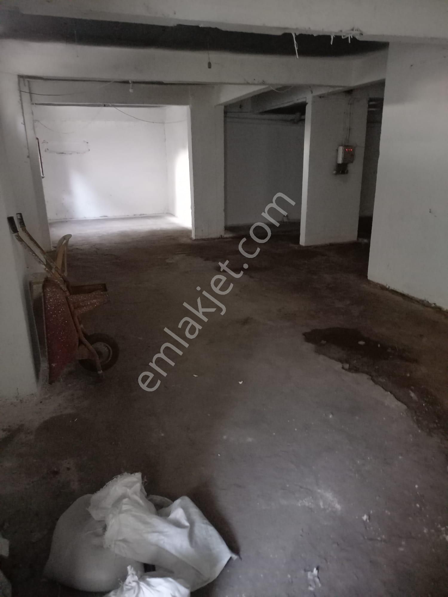 Edirne Merkez 1. Murat Kiralık Depo  EDİRNE CUMERTESİ PAZARYERİ KARŞISI 150M2 KİRALIK DEPO