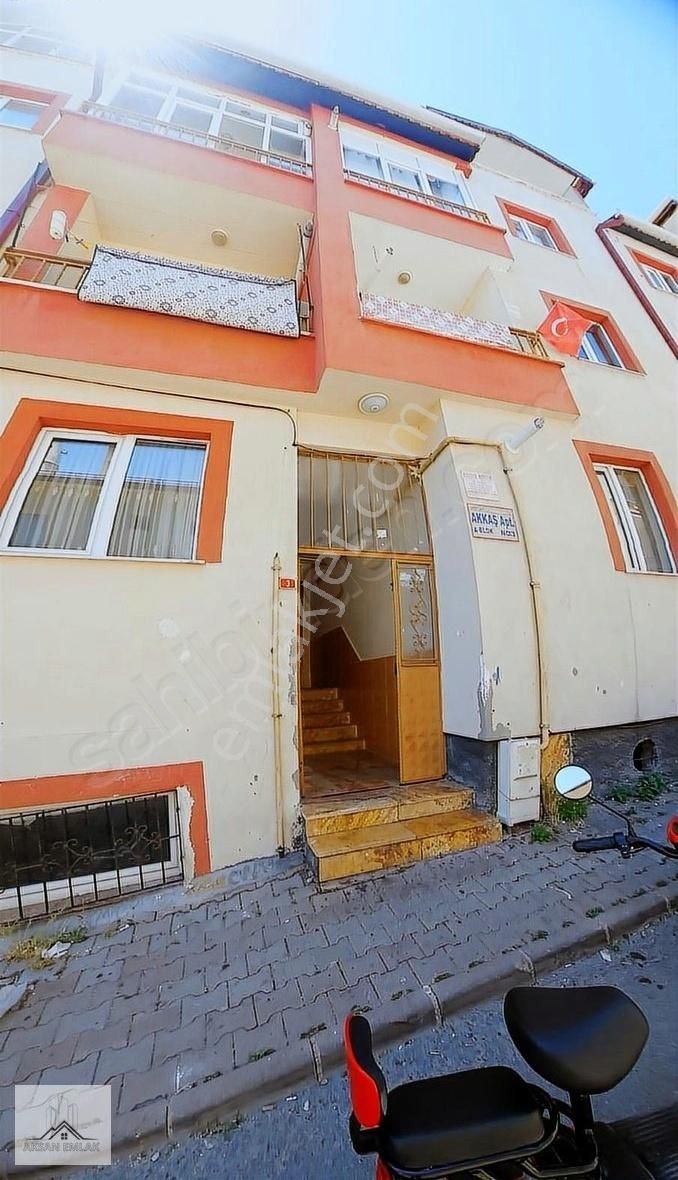 Sivas Merkez Altuntabak Kiralık Daire Aksan Emlak'tan Millet Bahçesi Üstü Kiralık 3+1 Daire!