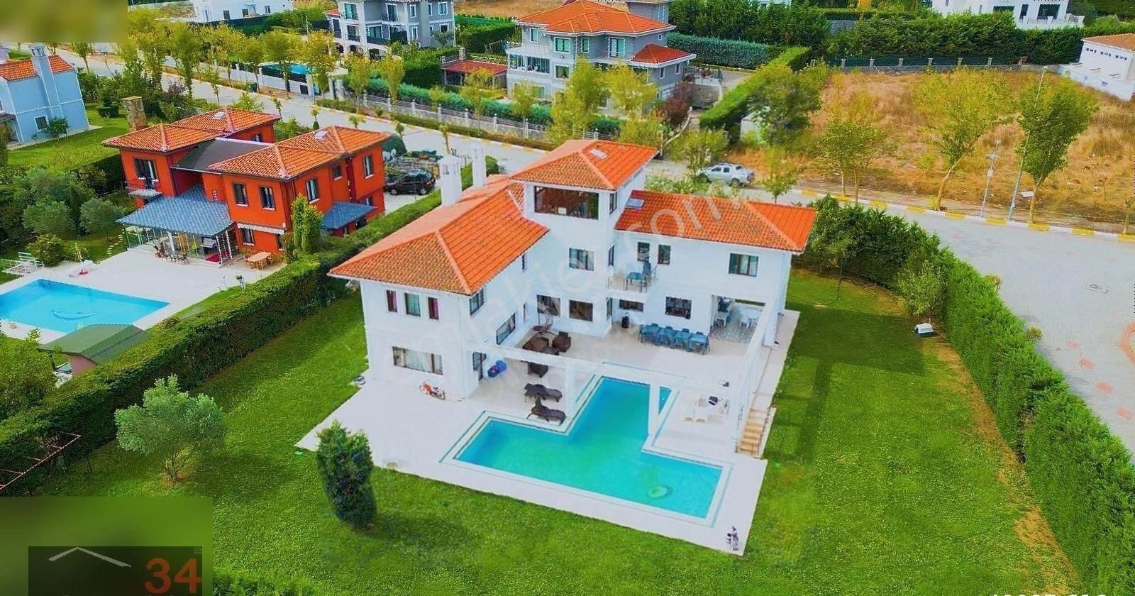 Büyükçekmece Türkoba Satılık Villa Tepekent 'in En Güzel Konumlu Müstakil Havuzlu KÖŞE Villası