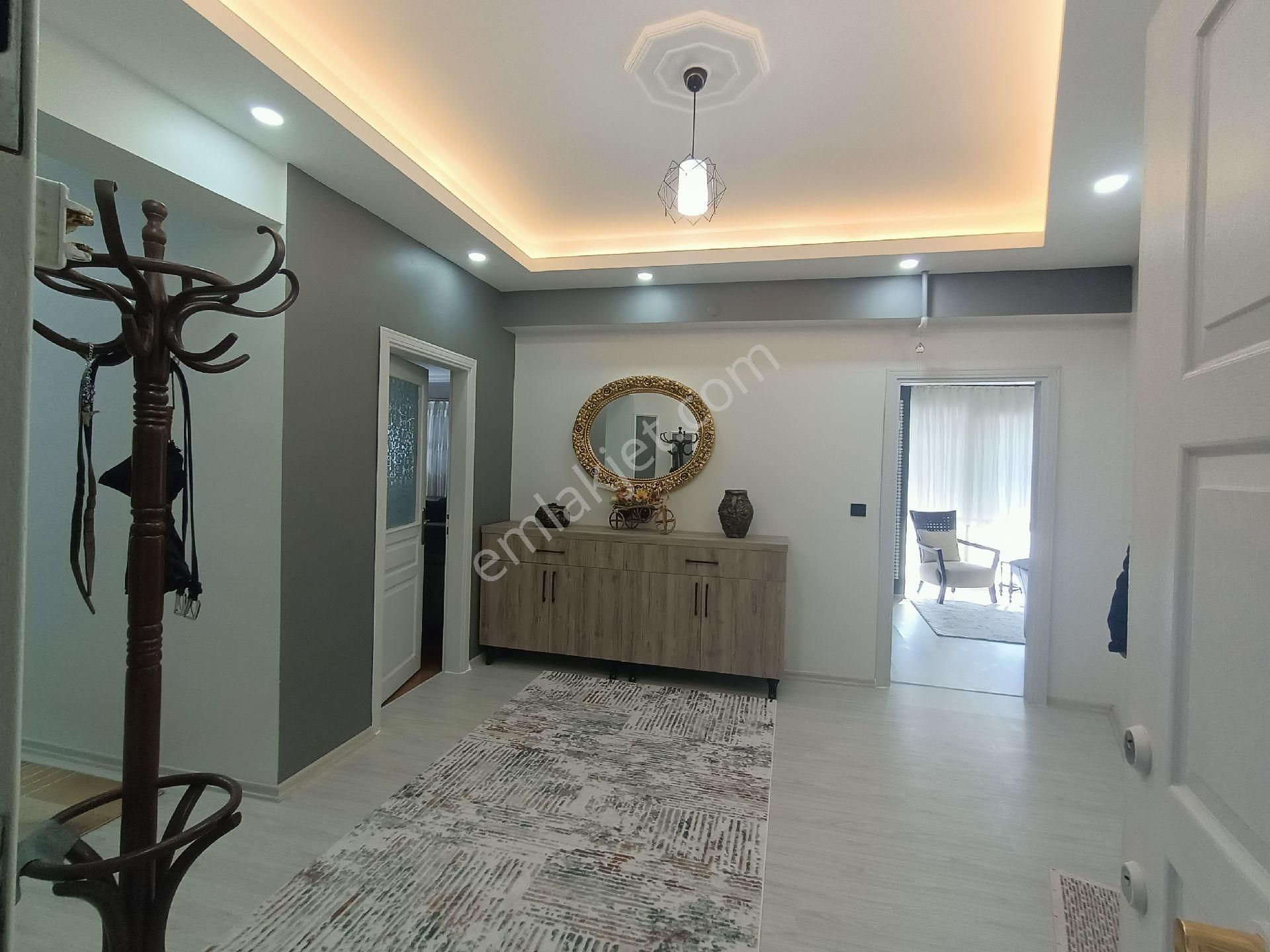 Elazığ Merkez Üniversite Kiralık Daire Turanlar Gayrimenkul'den Üniversite Hastanesi Karşısında 3+1 Eşyalı Kiralık Lüx Daire