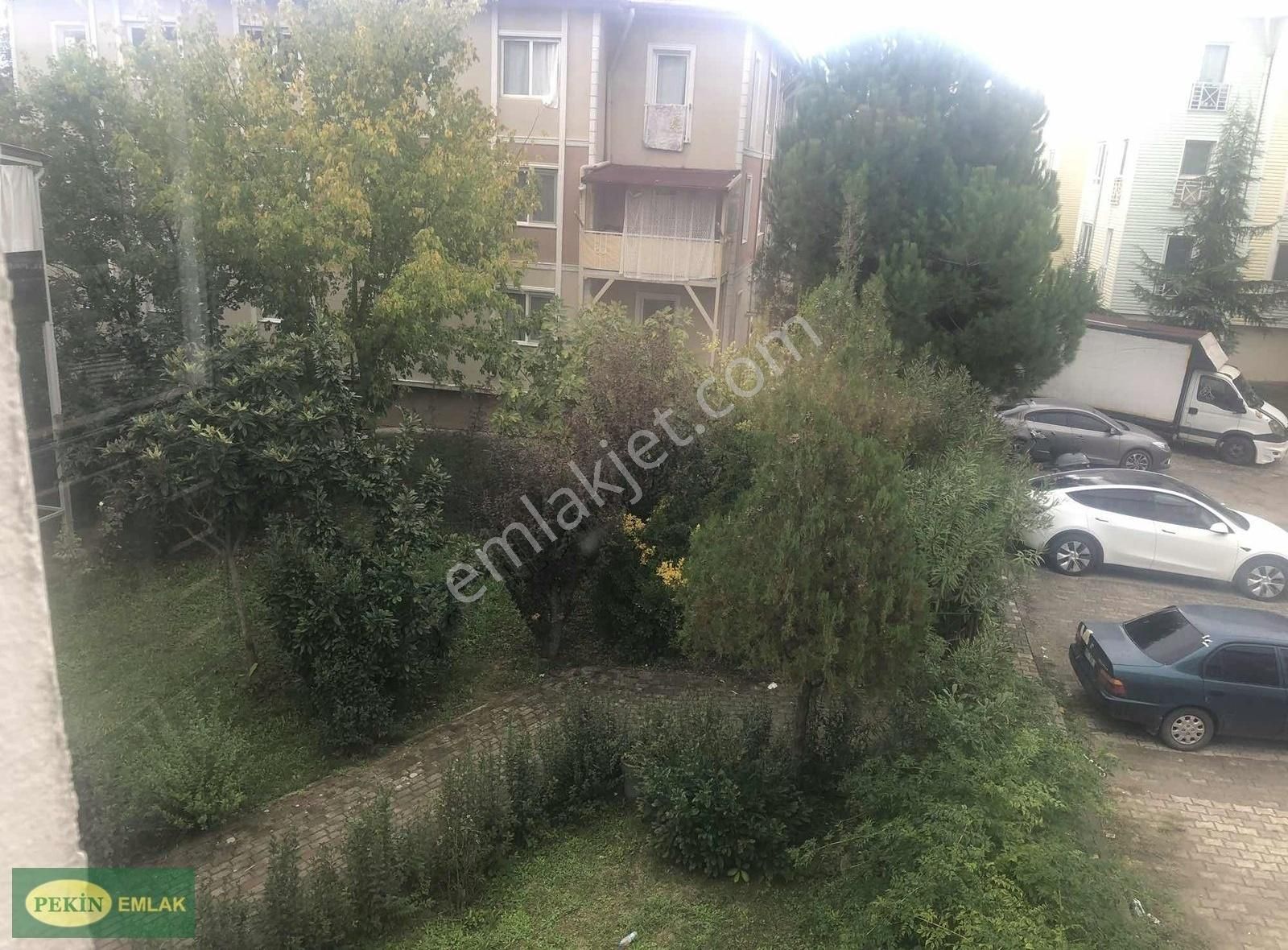 Başiskele Yeşilkent Kiralık Daire PEKİN EMLAK'TAN YEŞİLKENT MAHALLESİNDE KİRALIK ARA KAT DAİRE