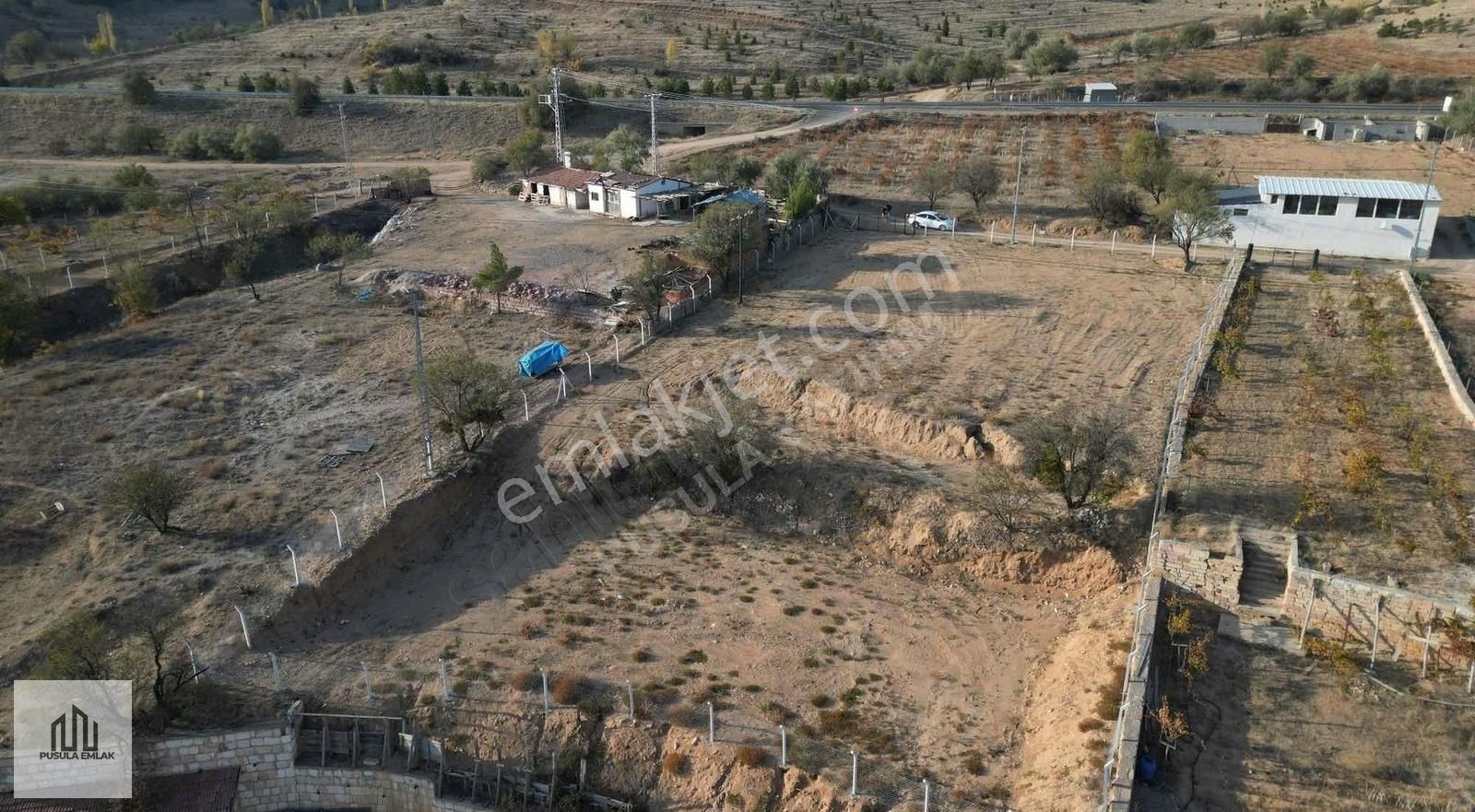 Avanos Yukarı Satılık Bağ & Bahçe Avanosta Satılık 2.267 Metre Kare Yolu Başında Satılık Bağ