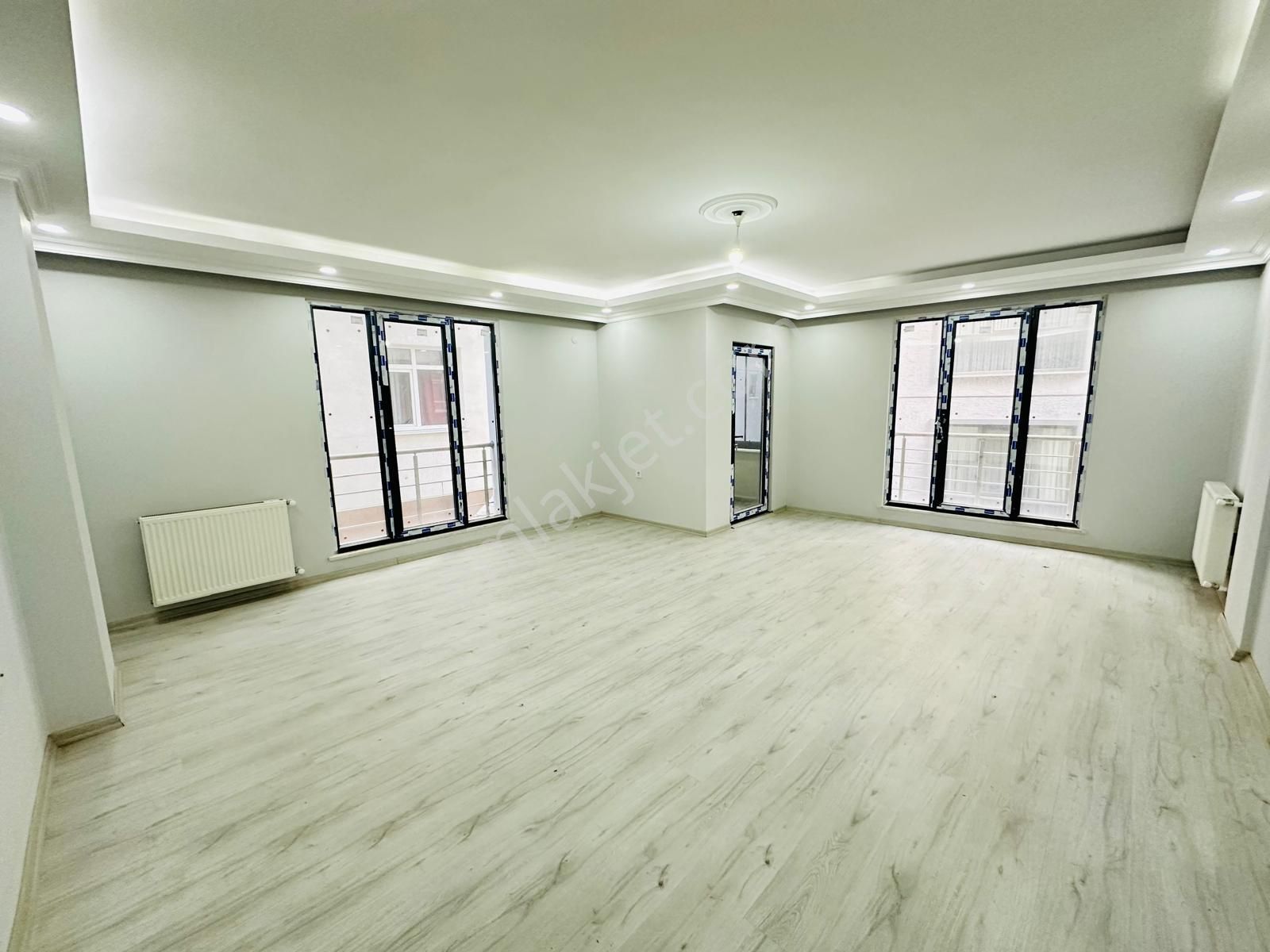 Küçükçekmece Cennet Satılık Daire  HAS SEBA'dan CENNET'te 3+1 130m2 SIFIR METROBÜSE YAKIN 1.KAT