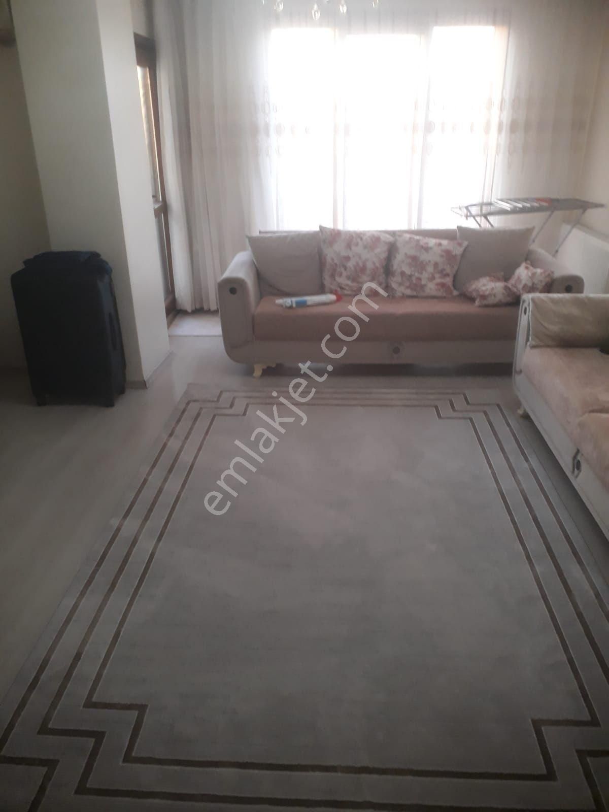 Küçükçekmece Kanarya Kiralık Daire ADRESS'TEN KANARYA MAH. KİRALIK MARMARAY DİBİ FULL EŞYALI 2+1 ARAKAT