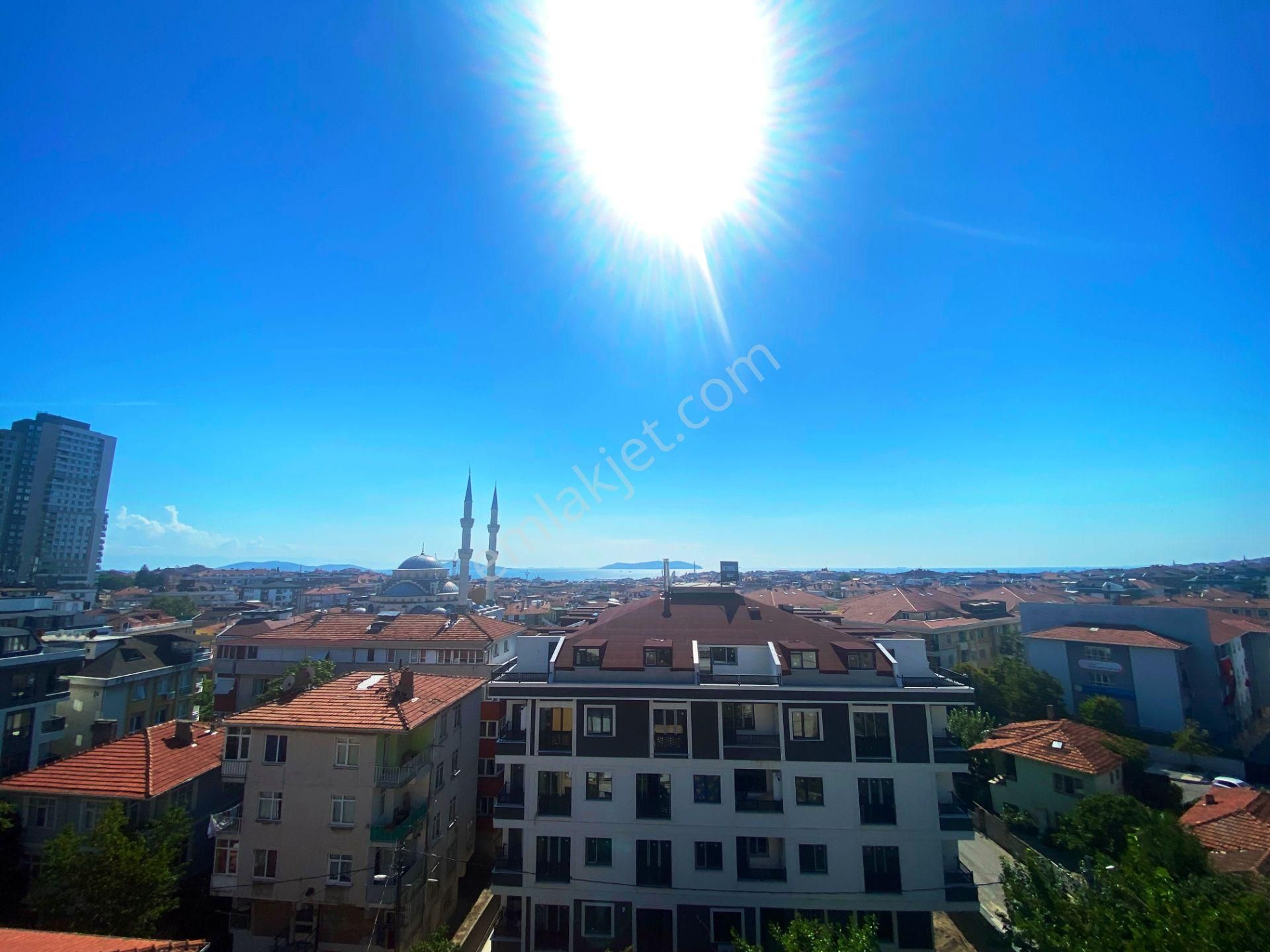 Maltepe Küçükyalı Satılık Daire  KÜÇÜKYALI METRO YAKINI İSKANLI MANZARALI BOŞ 100m2 SATILIK 2+1