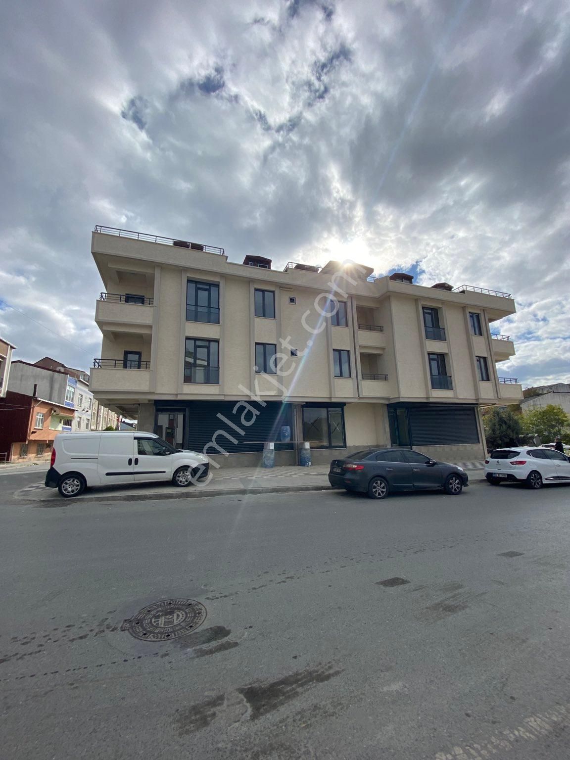 Arnavutköy Karlıbayır Satılık Daire  KARLIBAYIRDA CADDE CEPHE 2+1 ARAKAT DAİRE ' TEK YETKİLİ