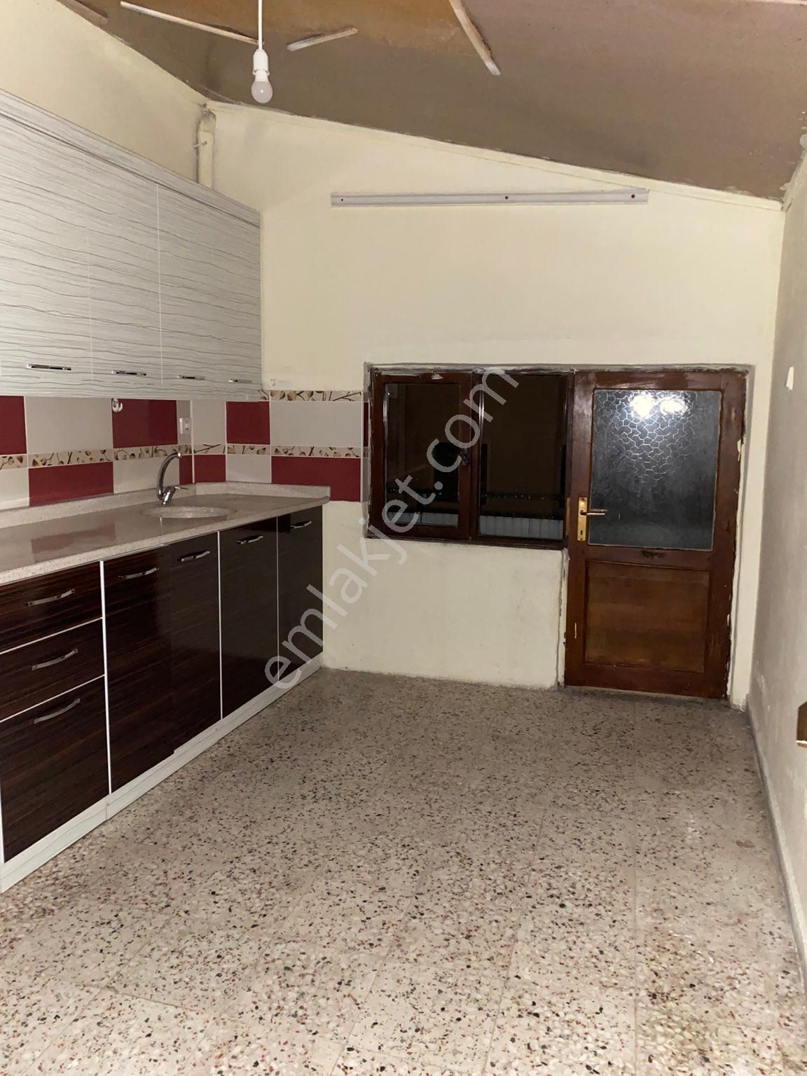 Aksaray Merkez Tacin Kiralık Daire DEVLET HASTANESİ YAKINDAN KİRALIK 2+1 Sobalı