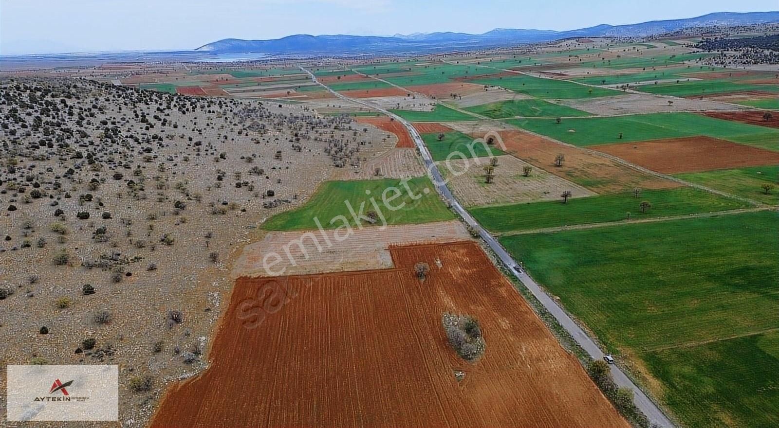 Akören Karahüyük Satılık Tarla Akören'de Asfalta Cephe 6.962m2 Müstakil Tapulu Halı Gibi Tarla