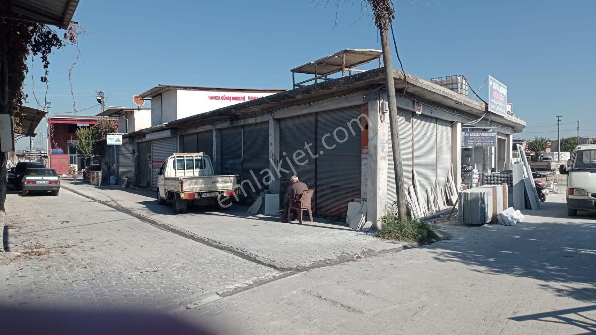 Salihli Atatürk Satılık Dükkan & Mağaza  SALİHLİ EVİM EMLAKTAN SANAYİDE KANAL ÜZERİNDE KÖŞE BAŞI 3 ADET SATILIK DÜKKAN