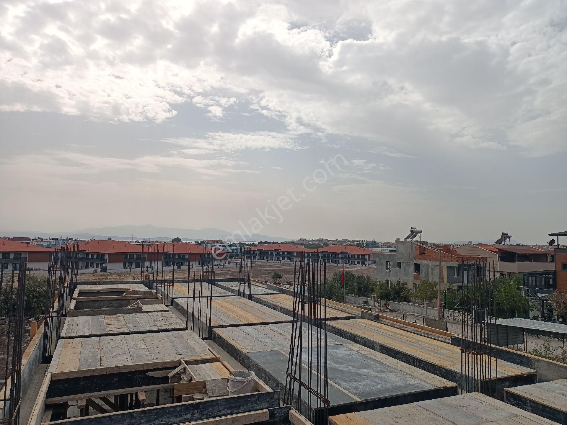 Çandarlı'da 1+1/2+1 Daireler Ve 4 Adet Lüks Villa - Görsel 11