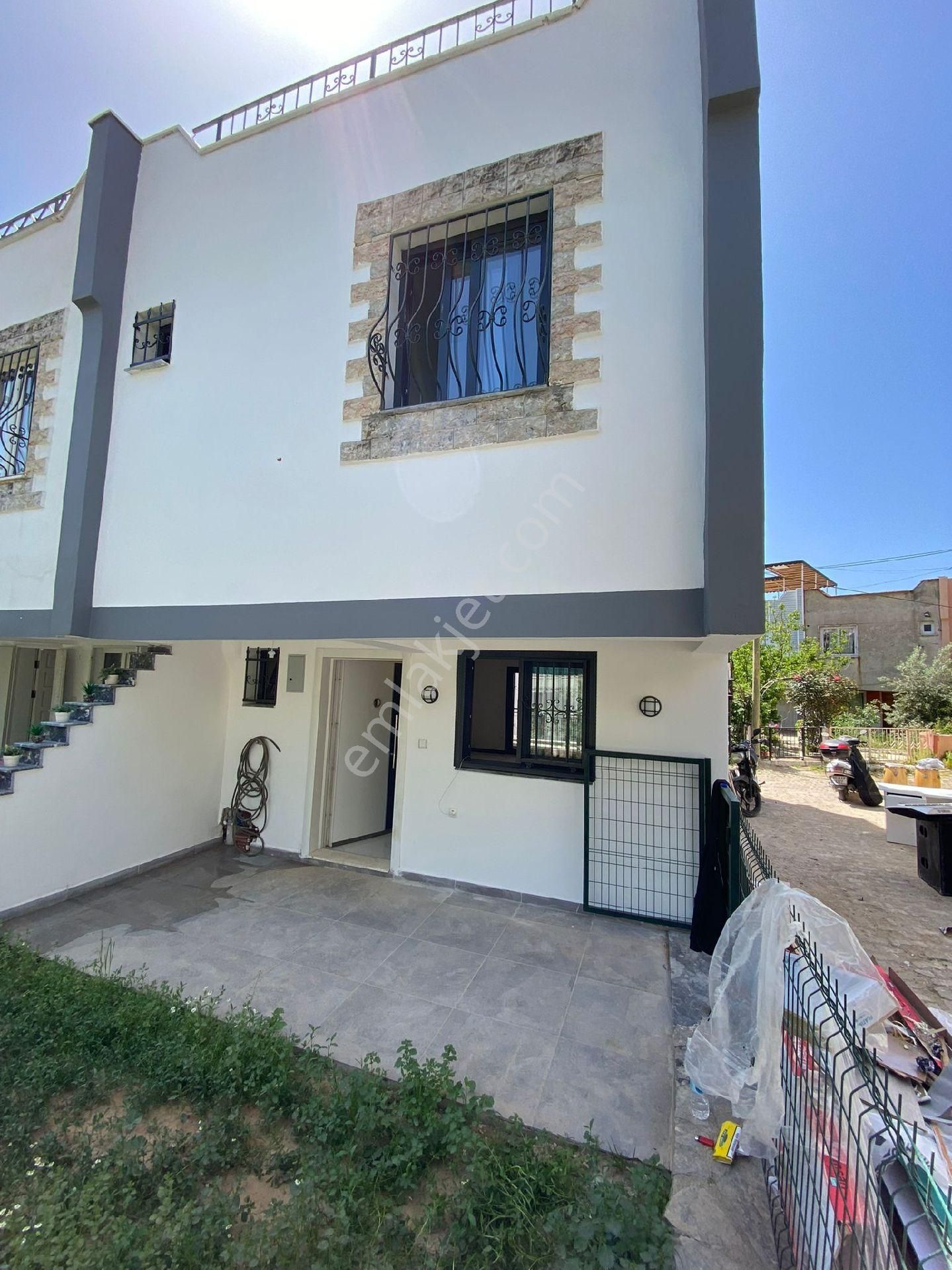 Kuşadası Türkmen Satılık Villa  MERKEZİ KONUMDA 2+1 SATILIK VİLLA 