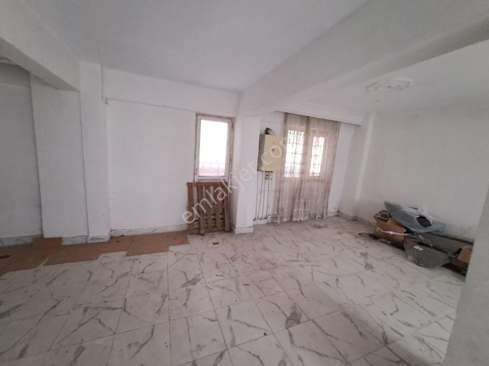 Sultangazi 50. Yıl Kiralık Atölye RİSE EMLÂK TAN KİRALIK YARIM BUDRUM DÜKKAN 110 M2 