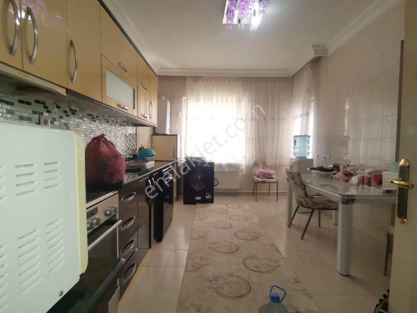 Şahinbey Şahintepe Satılık Daire G.ANTEP KARATAŞ ŞAHİNTEPE MAH MERKEZİ KONUMDA GENİŞ SATILIK 3+1 DAİRE