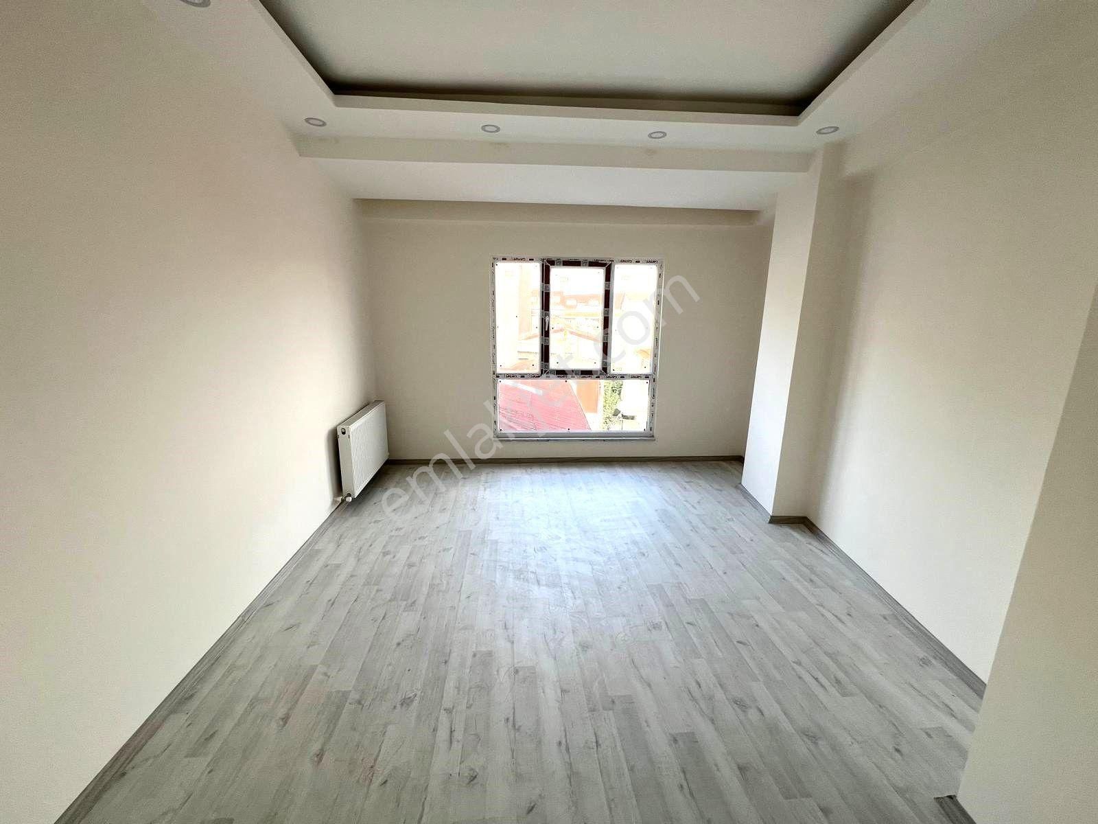 Küçükçekmece Kartaltepe Satılık Daire  SEFAKÖY MERKEZDE 4+2 180m2 METROBÜSE YAKIN SIFIR KREDİLİ DUBLEKS