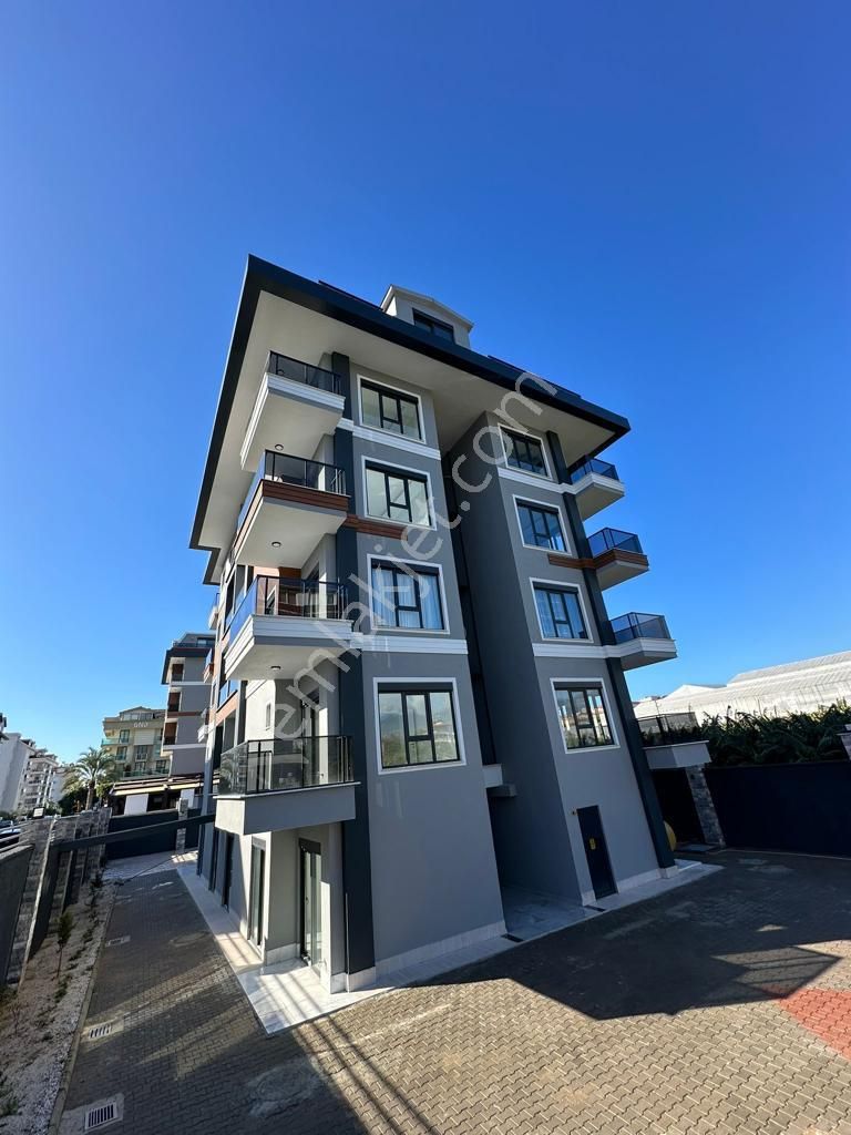 Alanya Kestel Satılık Daire Alanya Kestel 1+1 48m2 Full Lüks Eşyalı Aktiviteli Denize 250m Daire