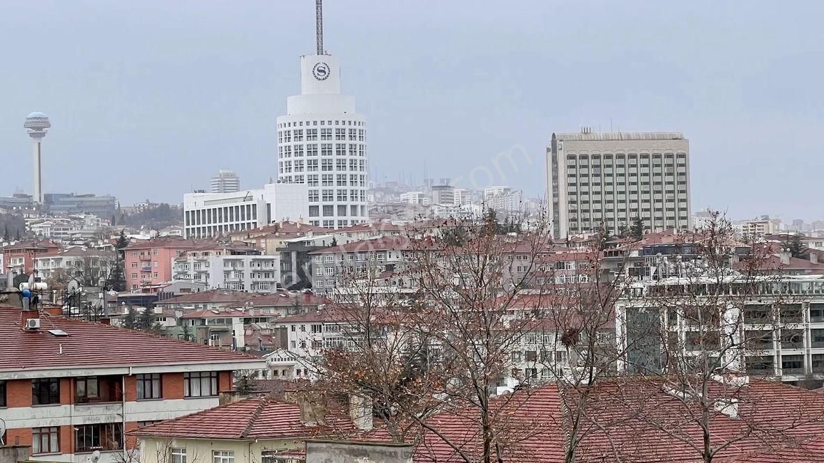 Çankaya Muhsin Ertuğrul Satılık Daire Bağlarda Boş Ara Kat Muhteşem Şehir Manzaralı Kombili 3+1