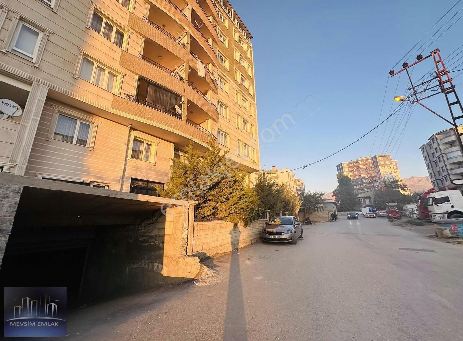 İpekyolu Cevdet Paşa Kiralık Daire 2 NİSAN CADDESİ YANİ KİRALIK 3+1 DAİRE 230 m2