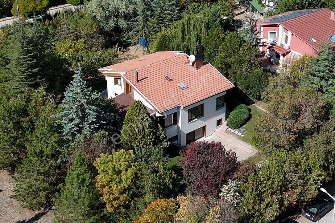 Gölbaşı Hacılar Satılık Villa  MERKEZKENT SİTESİNDE GENİŞ BAHÇELİ TAMAMEN YENİLENMİŞ LÜKS VİLLA